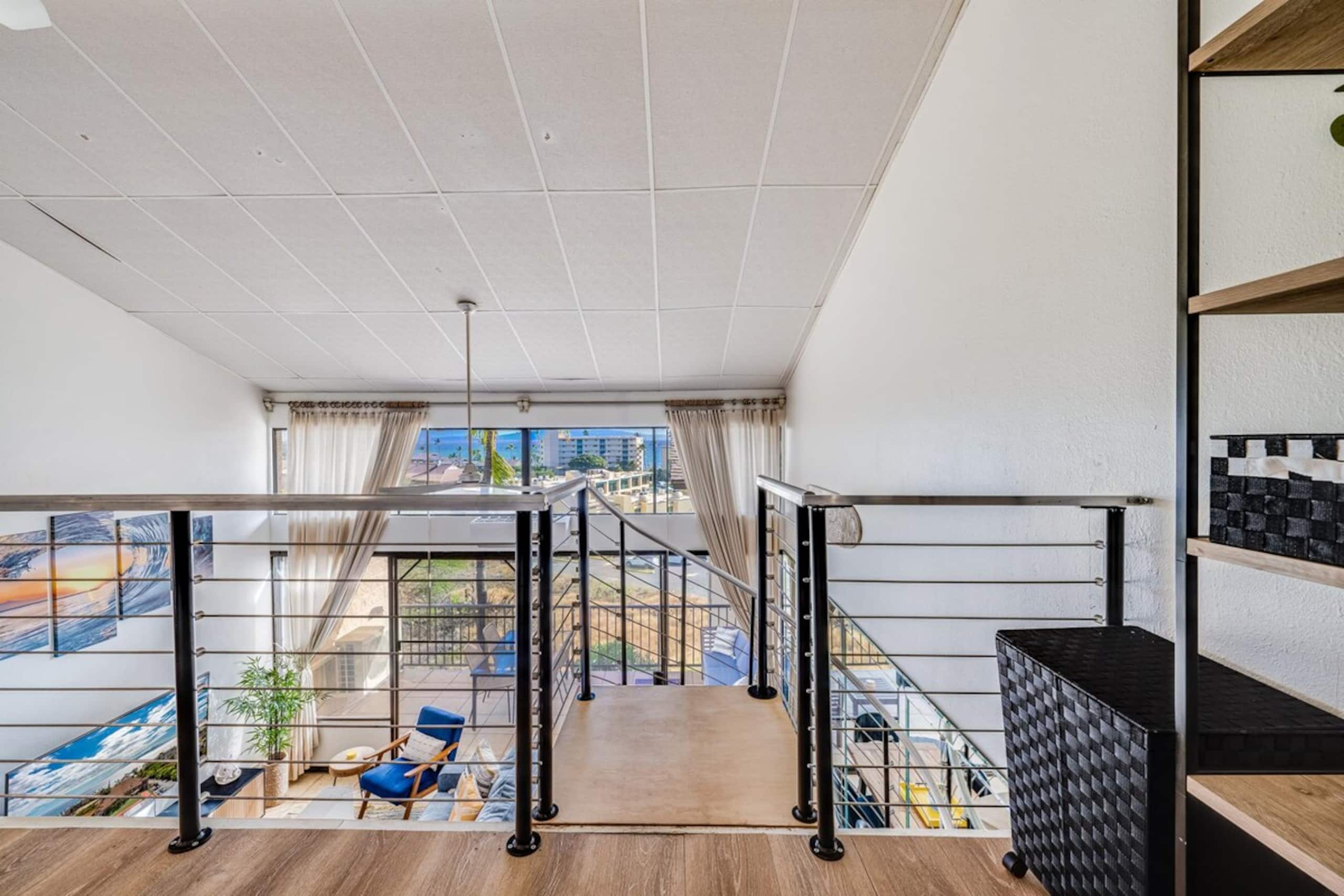 Gorgeous 2 Story Penthouse with Oceanview, Nearby - Photo 51
