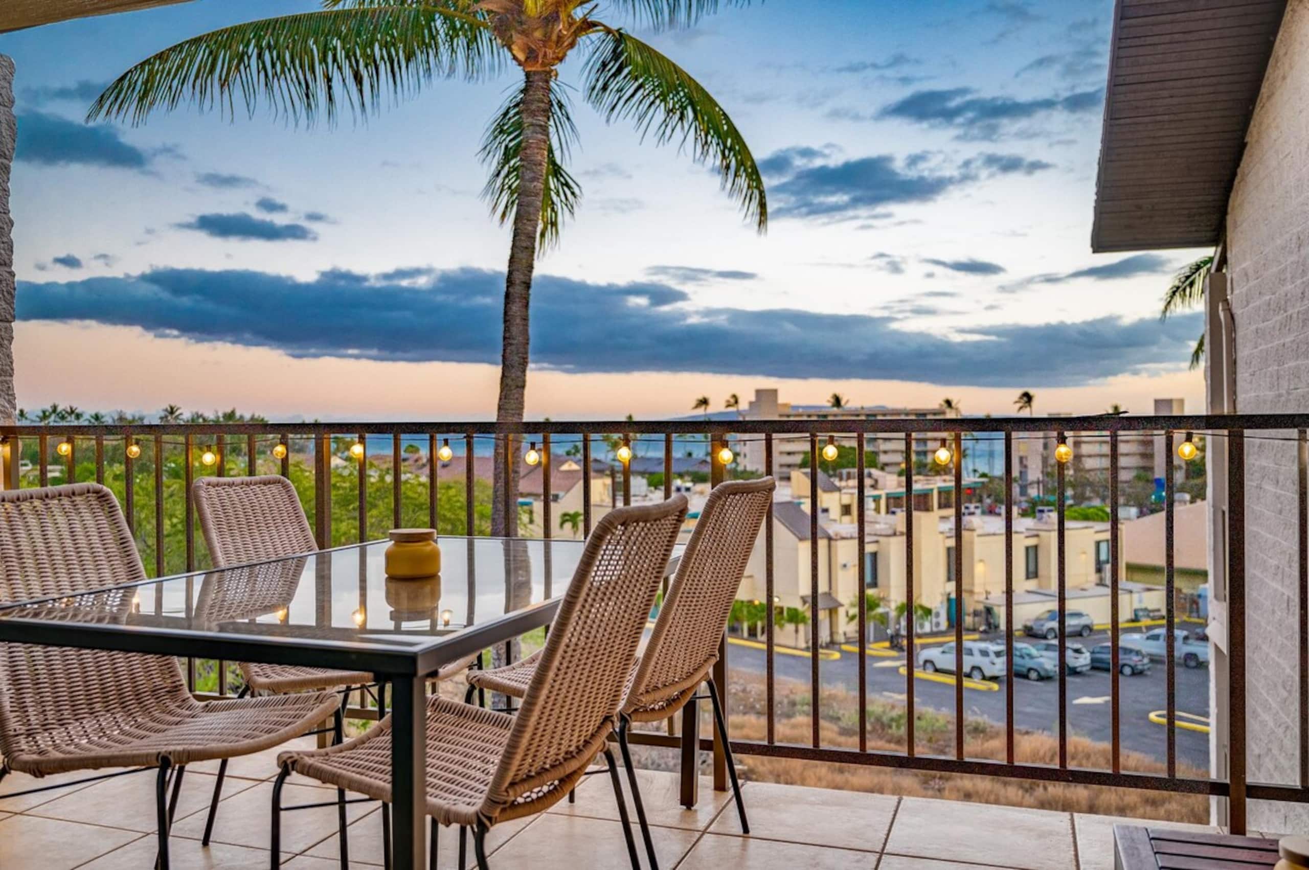 Gorgeous 2 Story Penthouse with Oceanview, Nearby - Photo 26