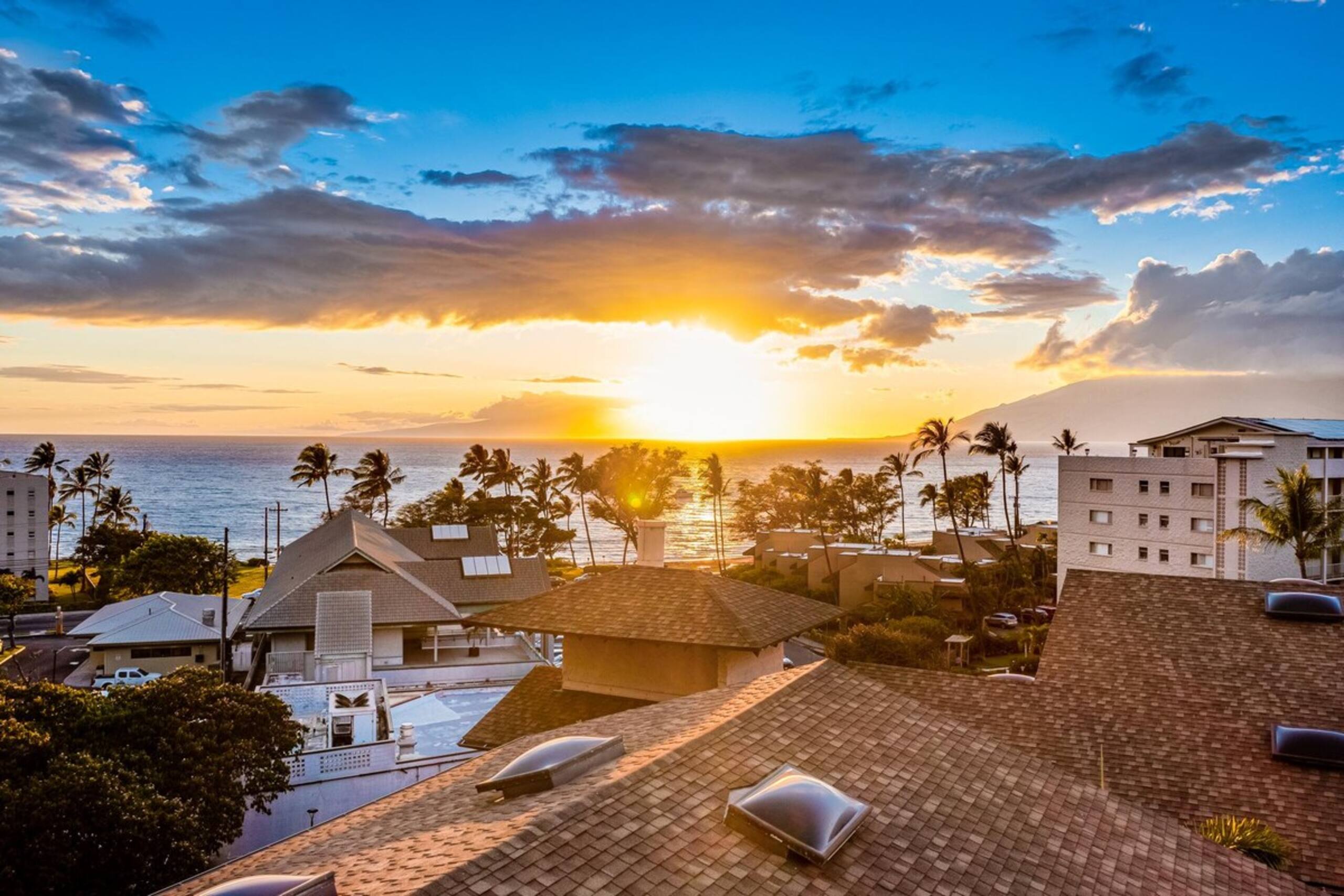 Gorgeous 2 Story Penthouse with Oceanview, Nearby - Photo 67