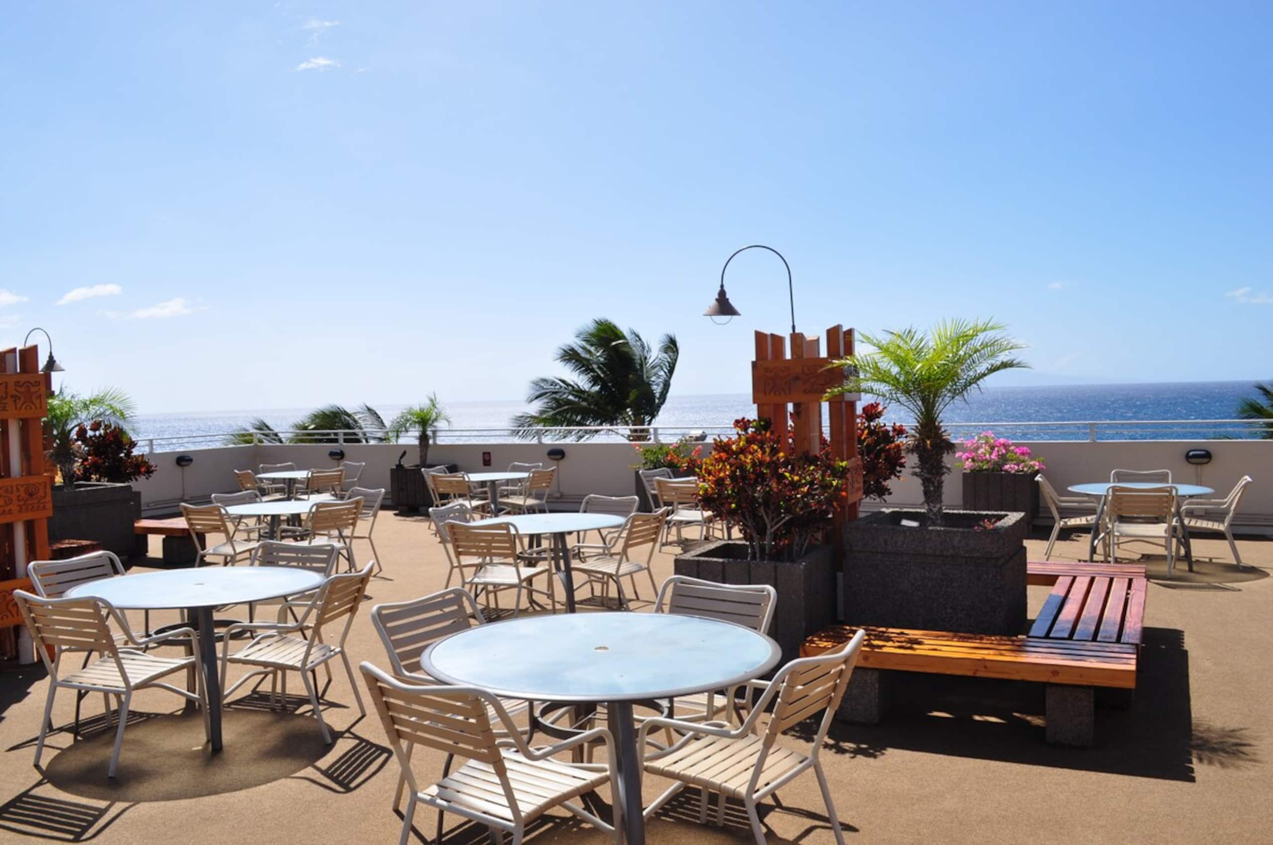 Maui Beachfront Escape With Pool - Photo 22