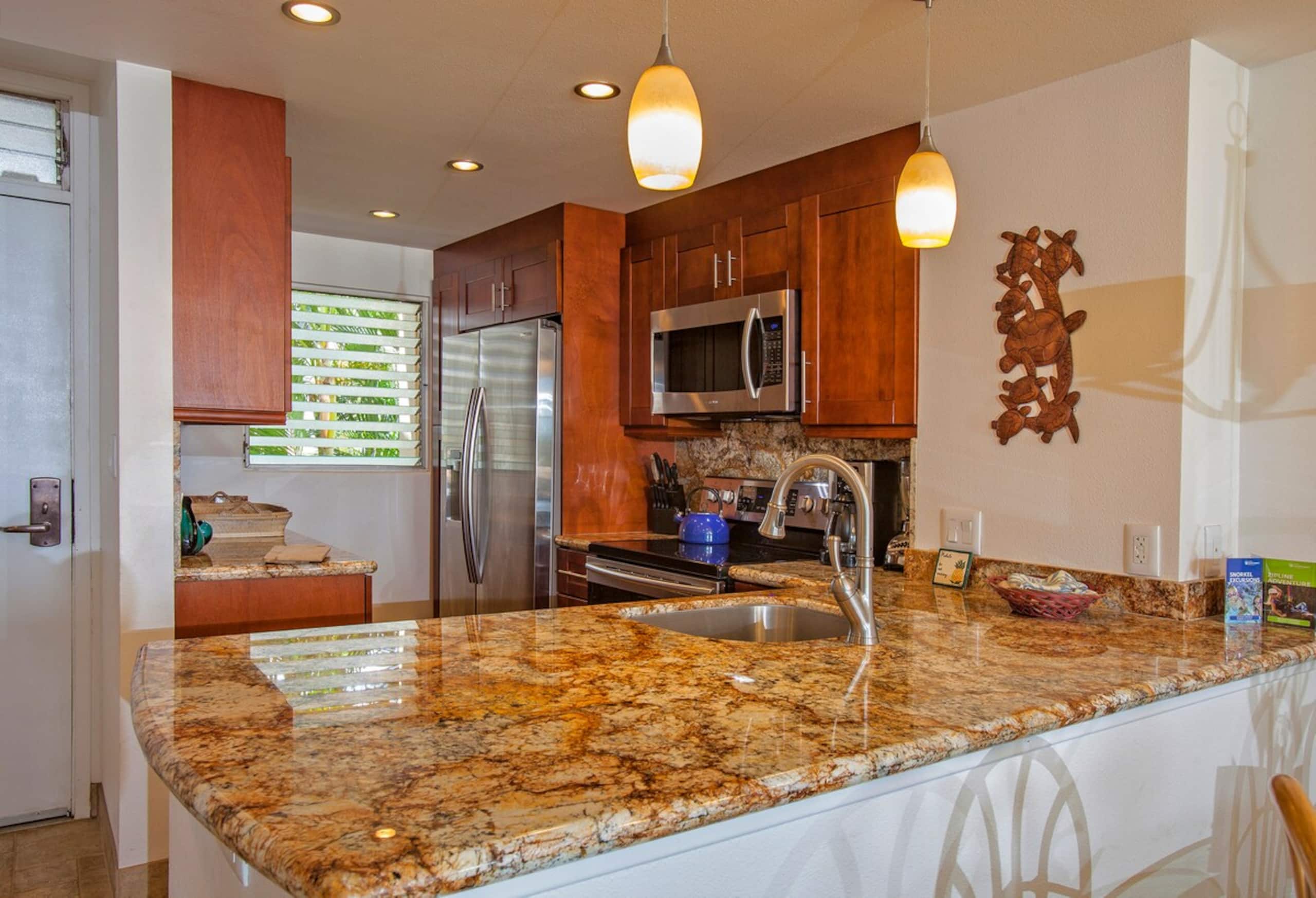 Maui Beachfront Escape With Pool - Photo 5