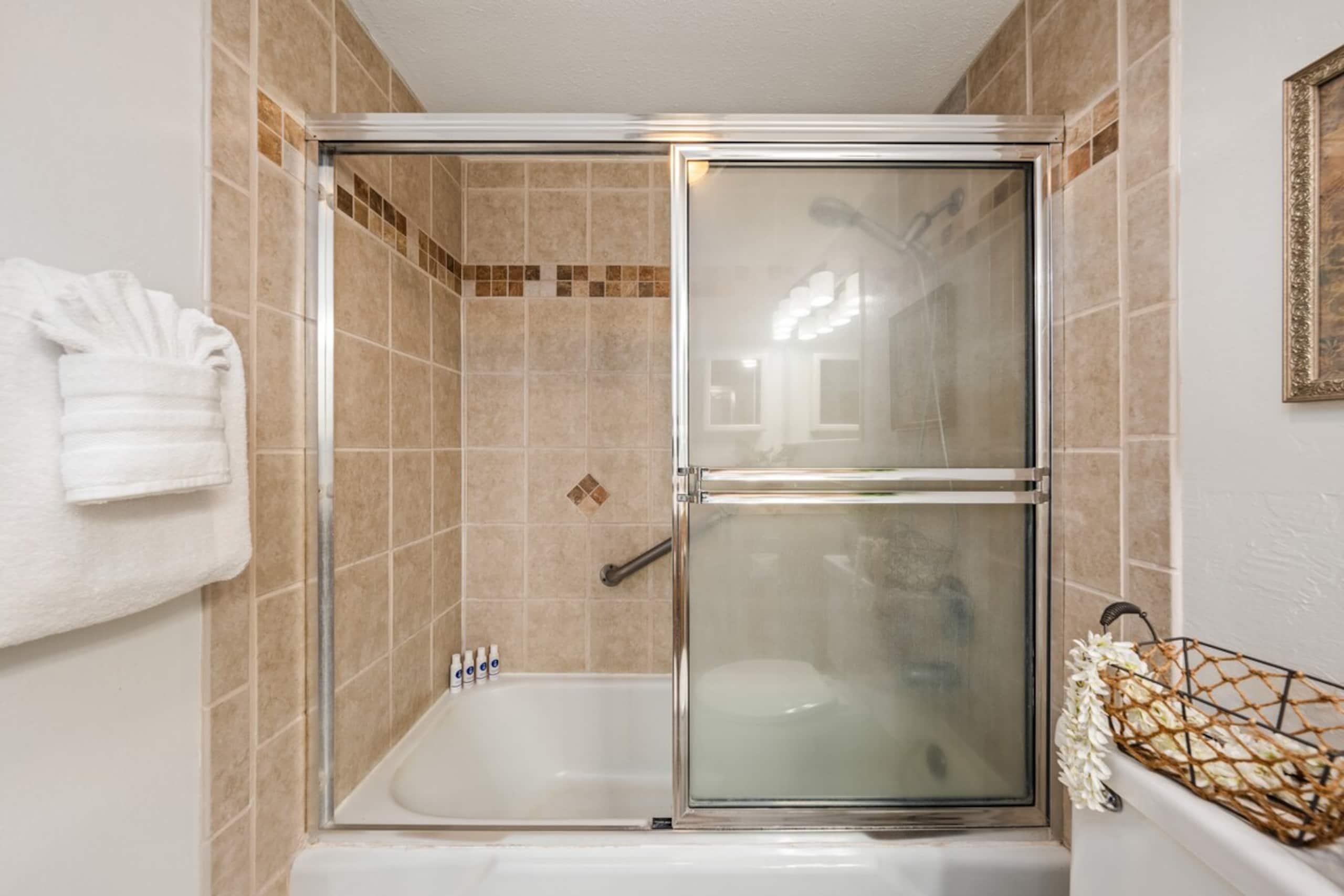 KKN 13231 New Listing Condo w Pool across beach - Photo 22