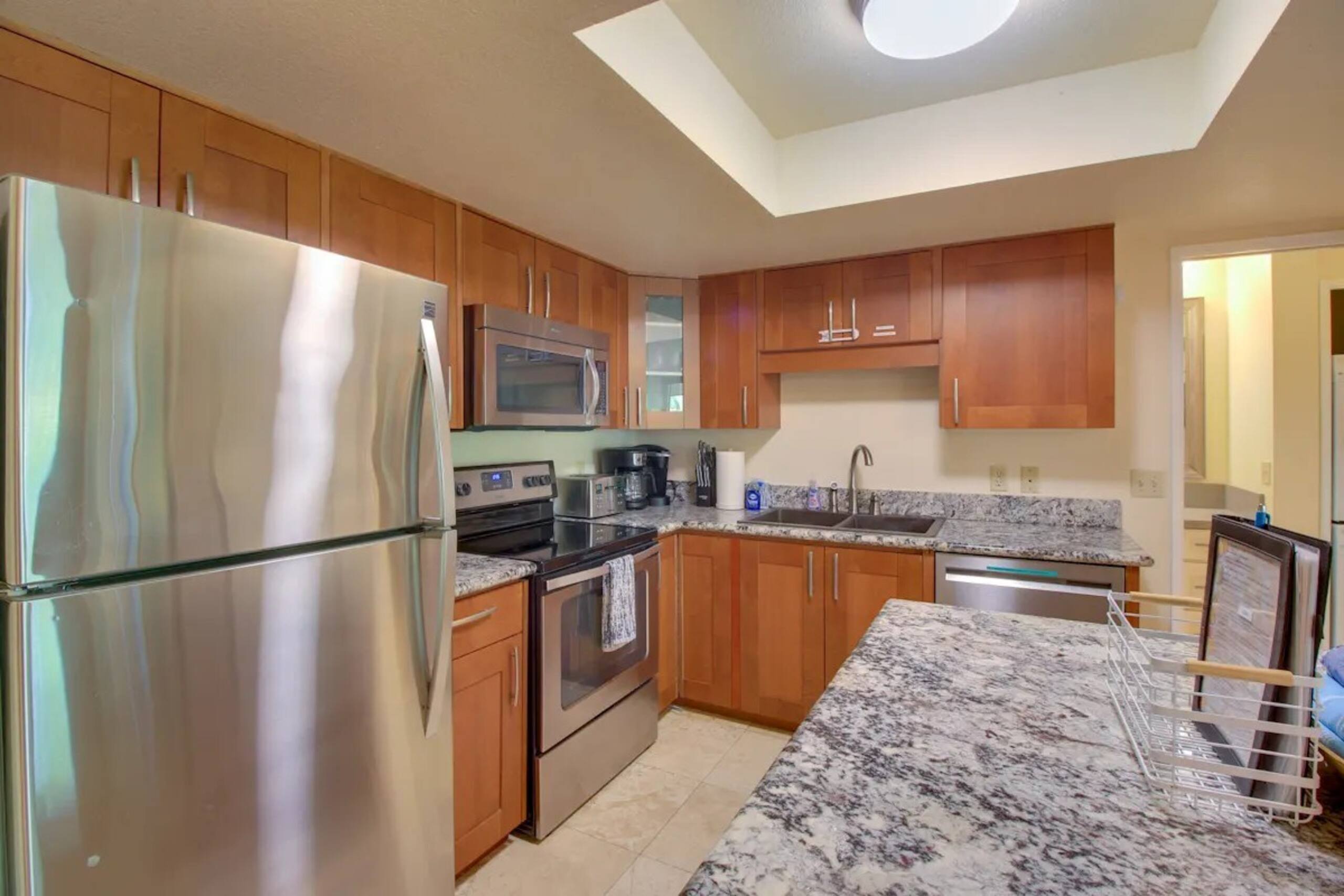Maui Banyan F-203 Stunning 1 Bedroom Condo With AC - Photo 5