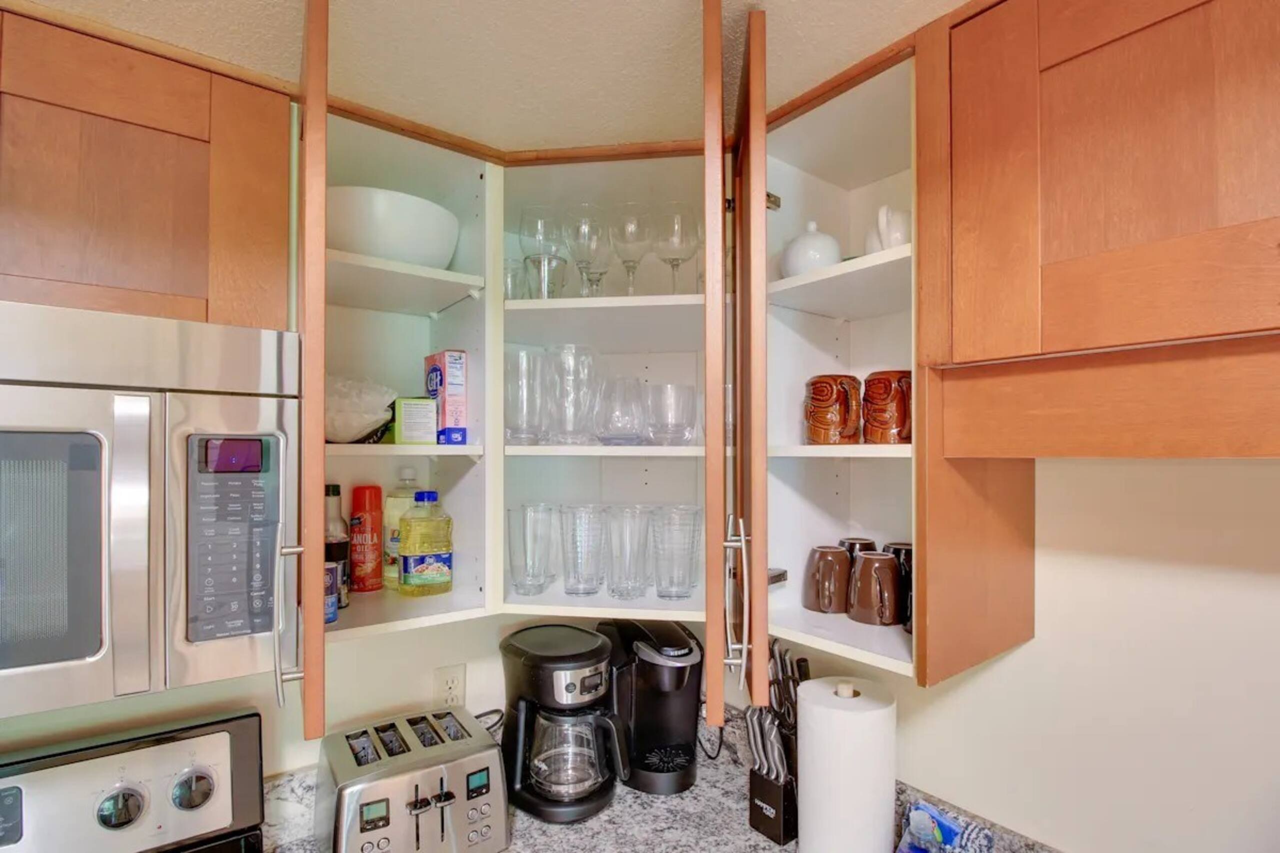 Maui Banyan F-203 Stunning 1 Bedroom Condo With AC - Photo 8