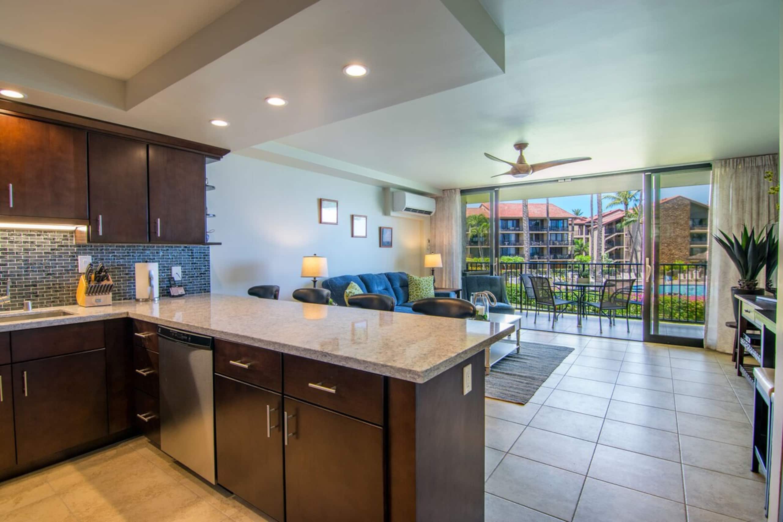 Custom remodel and breathtaking views - Photo 13