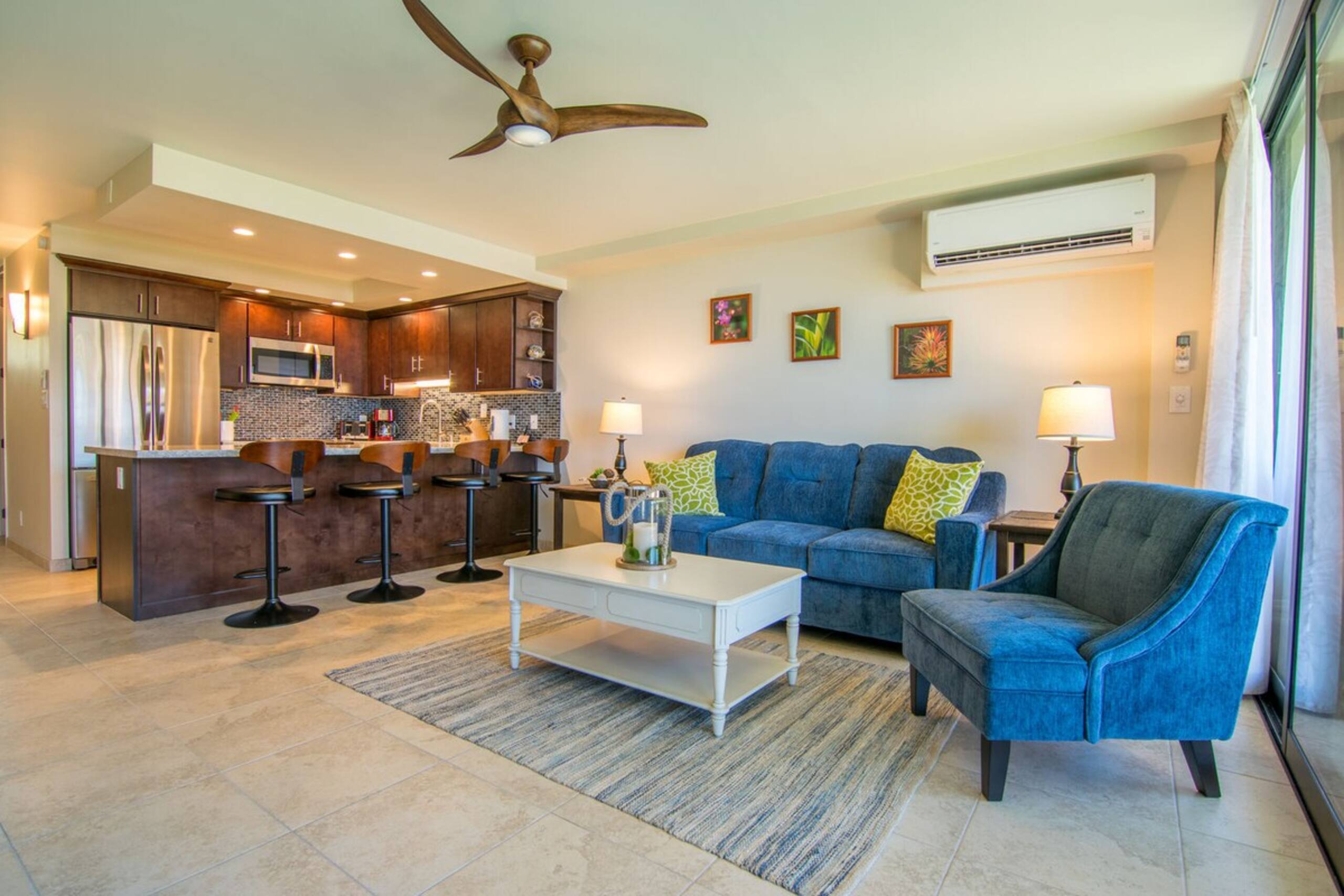 Custom remodel and breathtaking views - Photo 5