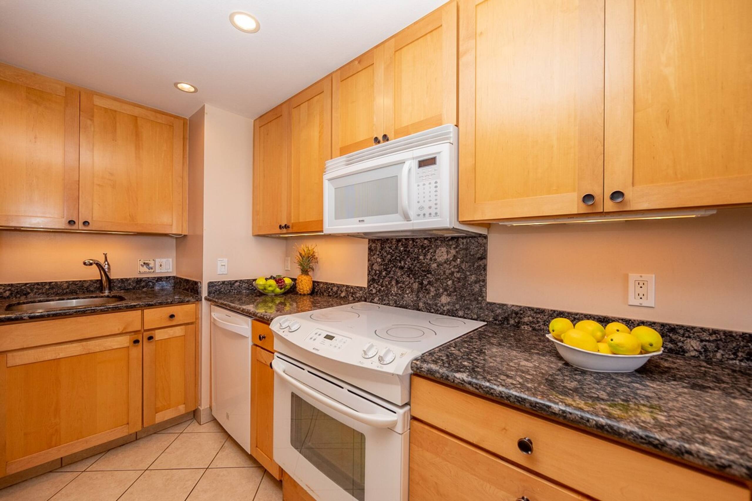 Summer Sale 2BR Ocean View AC Pool Beach - KM 114 - Photo 5
