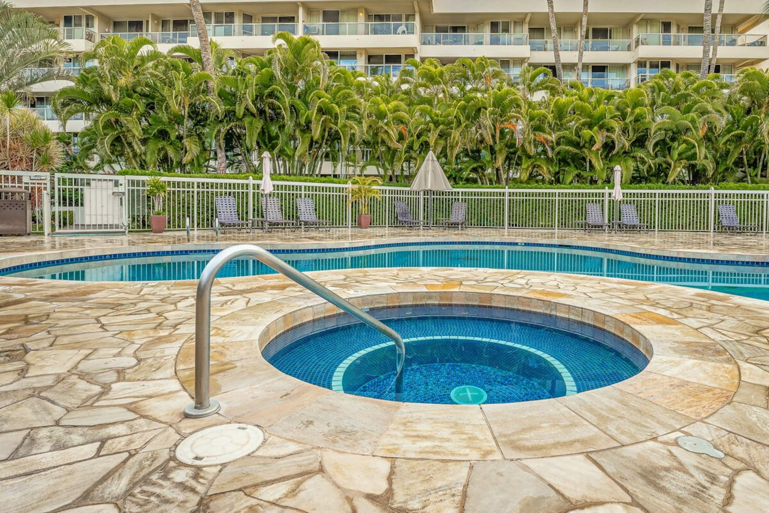 Beachside Bungalow - remodeled 2 bd/bth ground flr - Photo 45