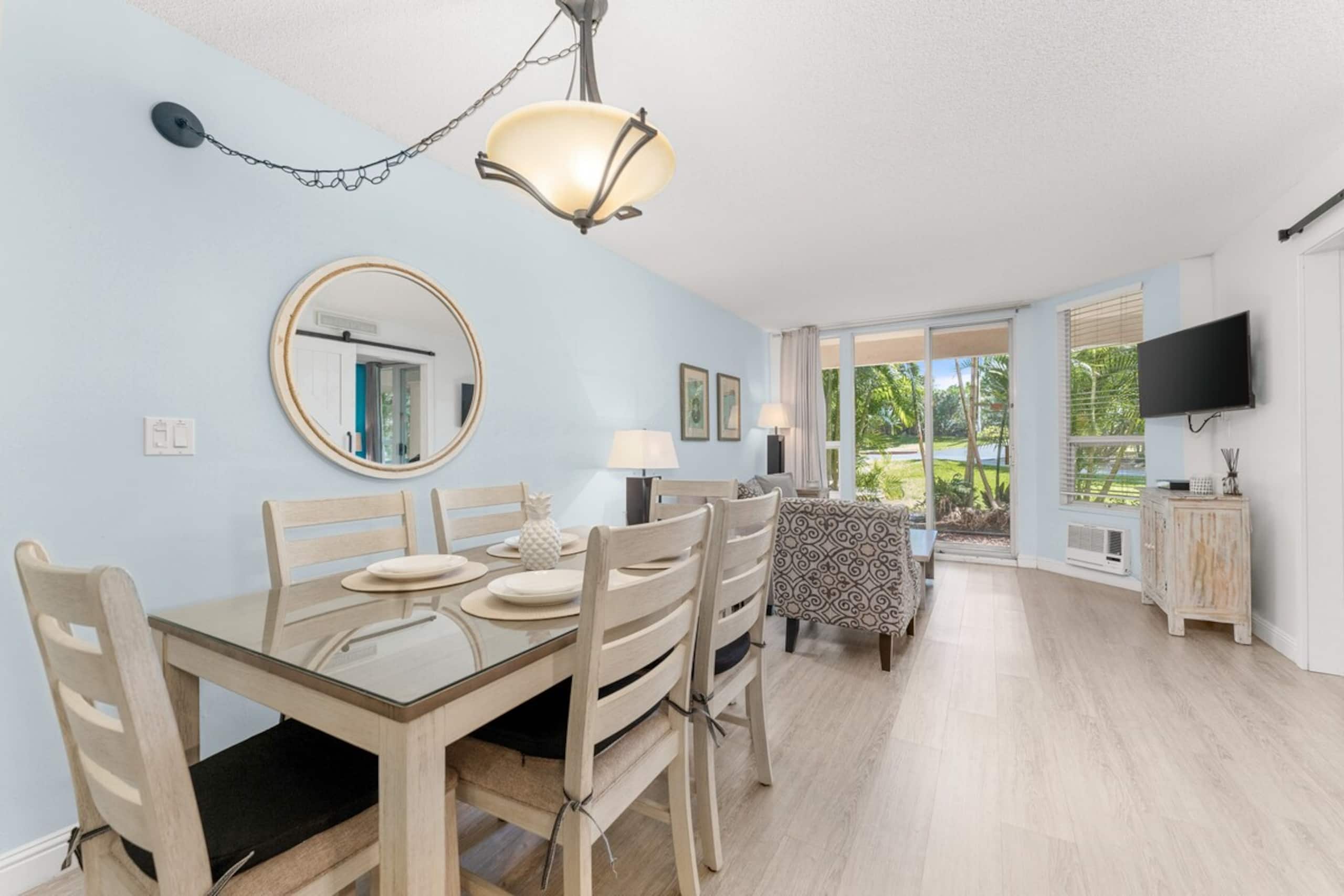 Beachside Bungalow - remodeled 2 bd/bth ground flr - Photo 14