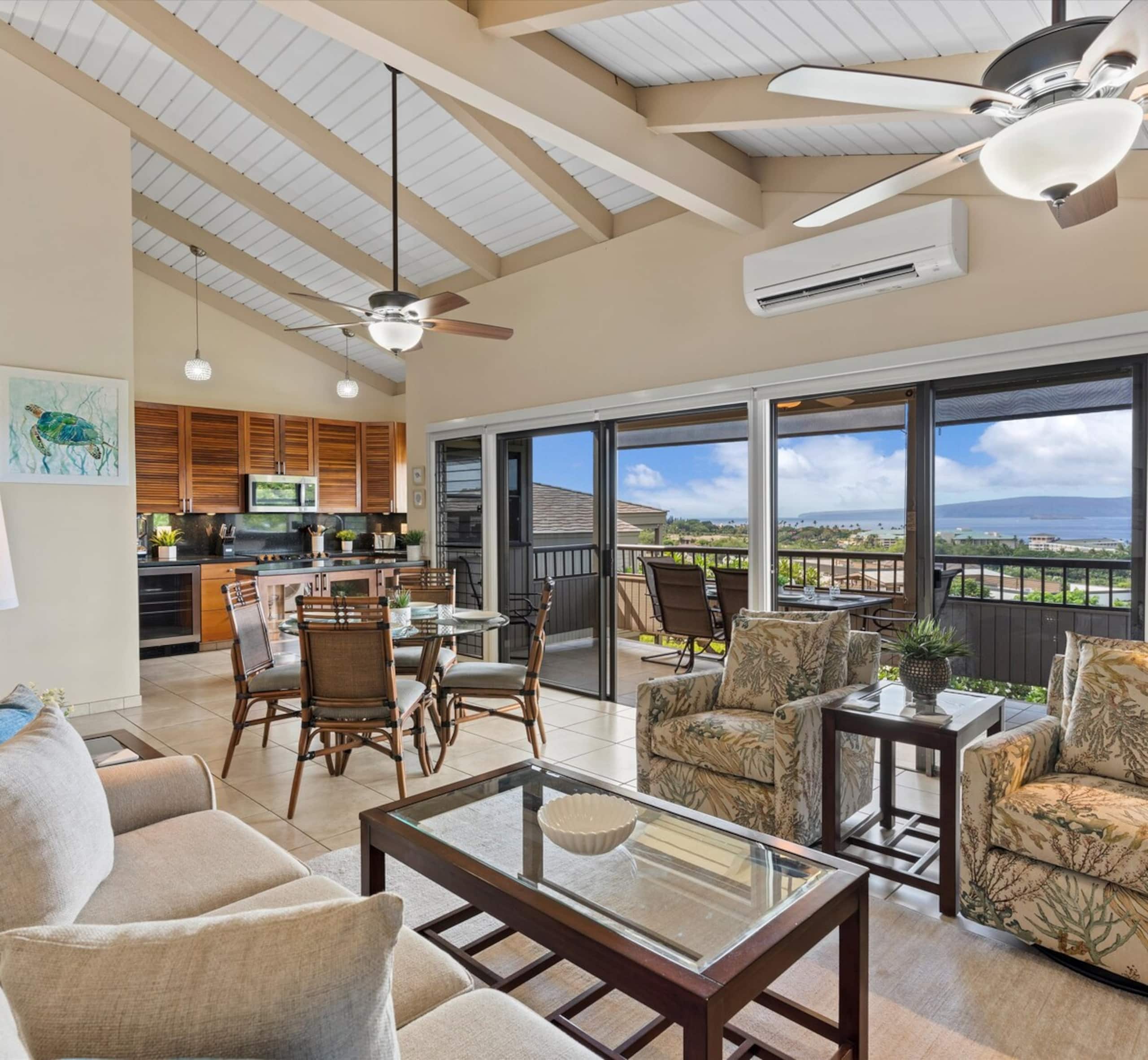 Ocean view condo w/ 2 king beds near beach - Photo 1