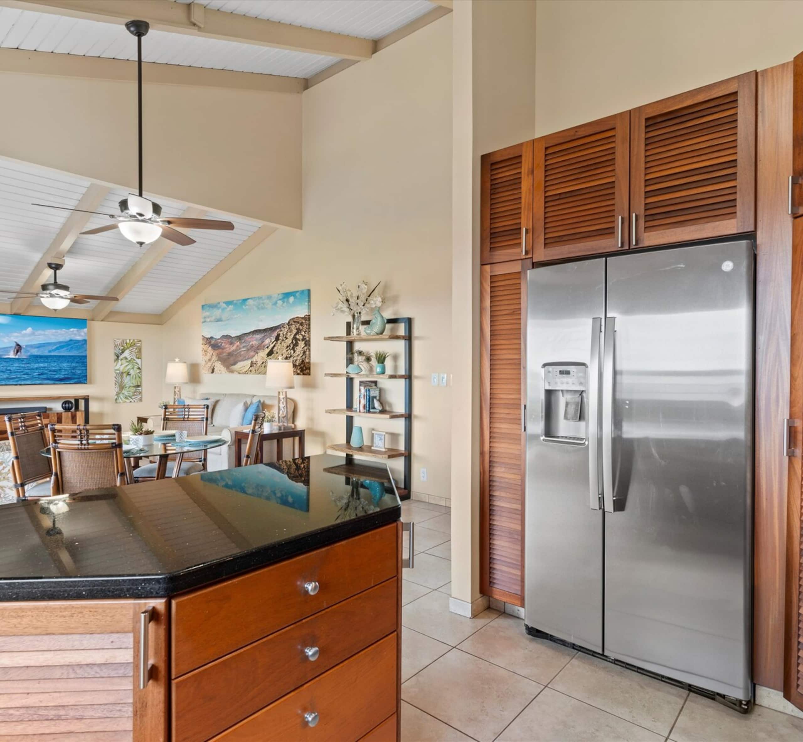 Ocean view condo w/ 2 king beds near beach - Photo 23