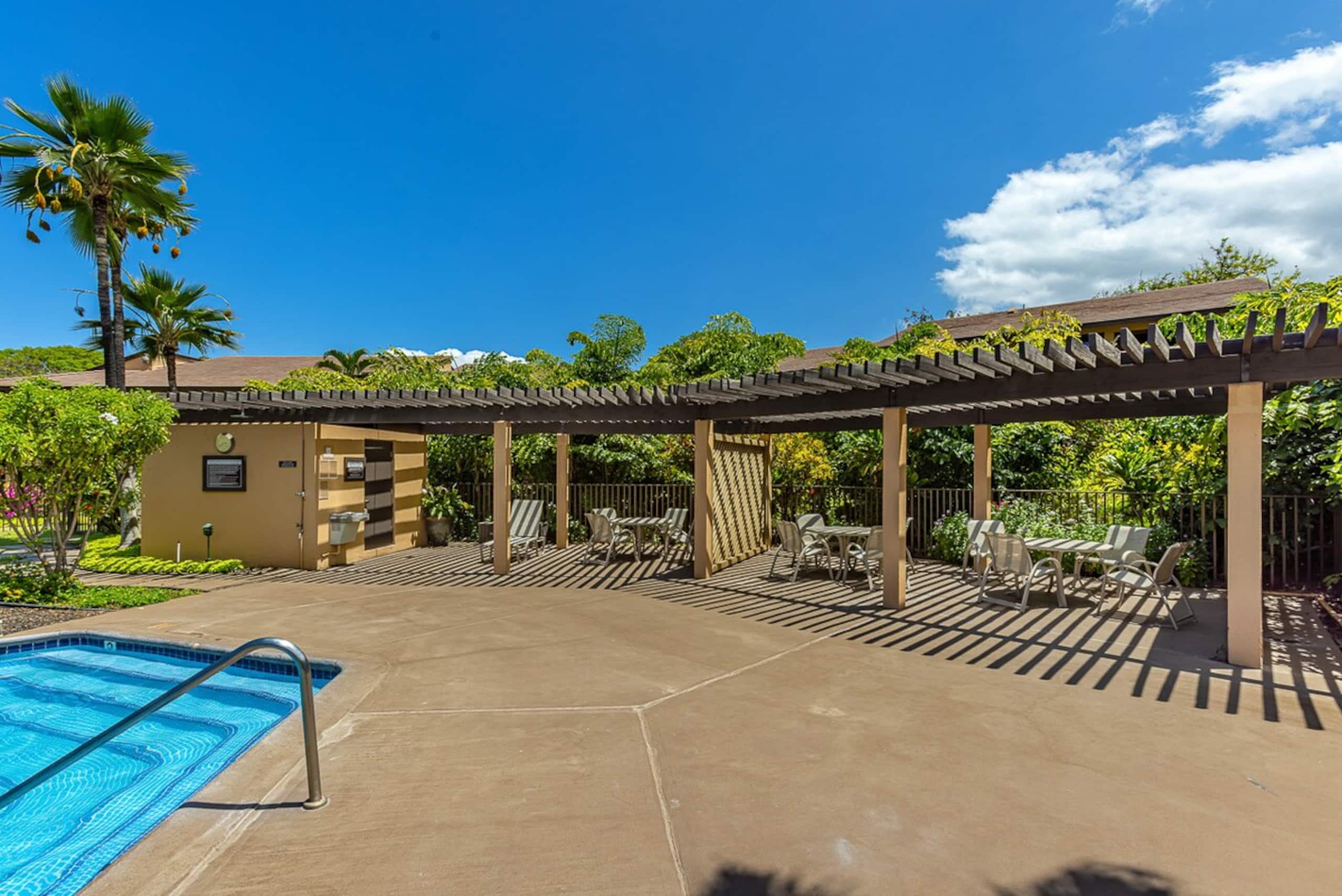 Beachfront Wailea condo w/ garden lanai - Photo 44