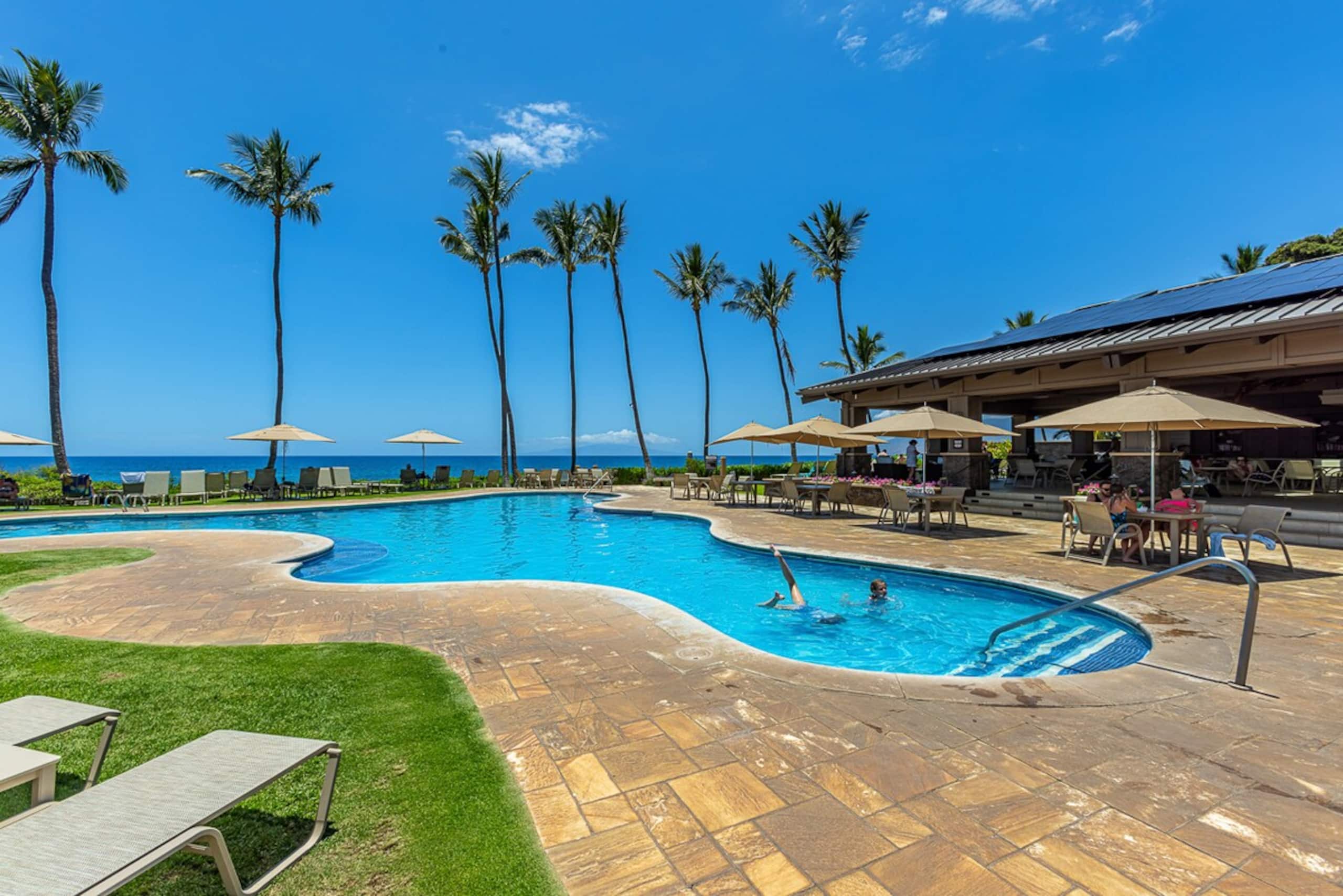 Beachfront Wailea condo w/ garden lanai - Photo 41