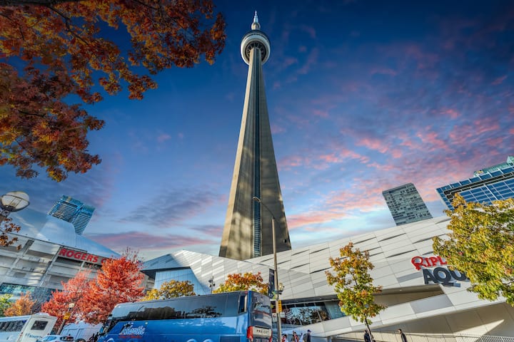Spacious Hi Rise Lakeview | 5 Beds | Parking - Toronto
