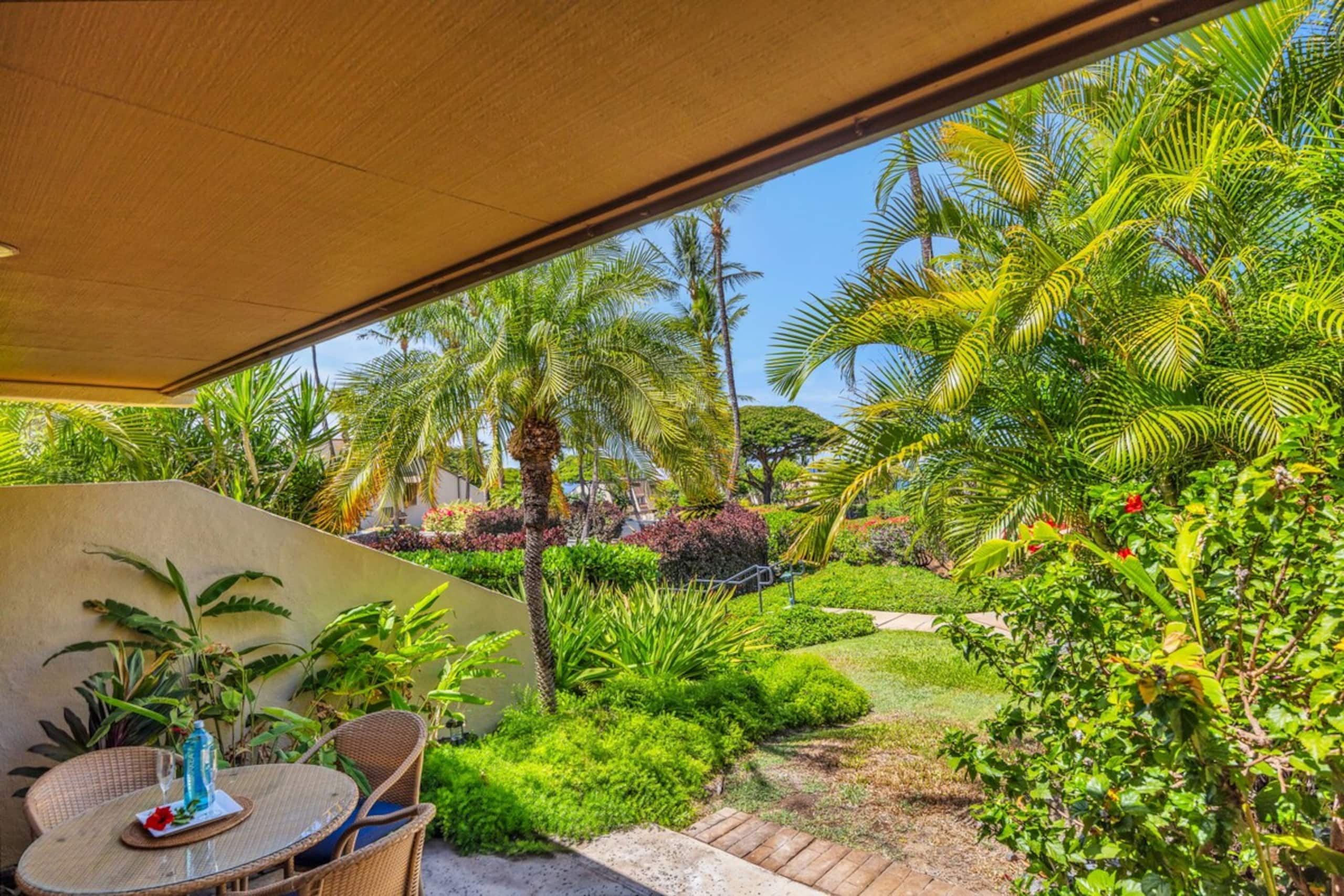 Tranquil Retreat surrounded by Tropical Garden - Photo 35