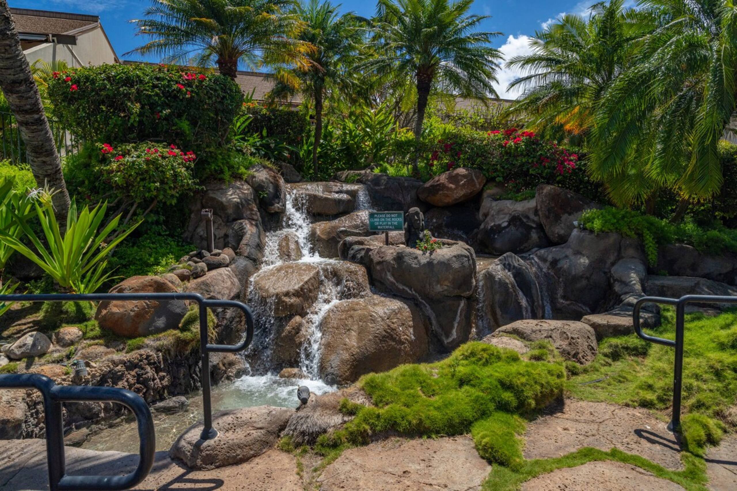 Tranquil Retreat surrounded by Tropical Garden - Photo 56