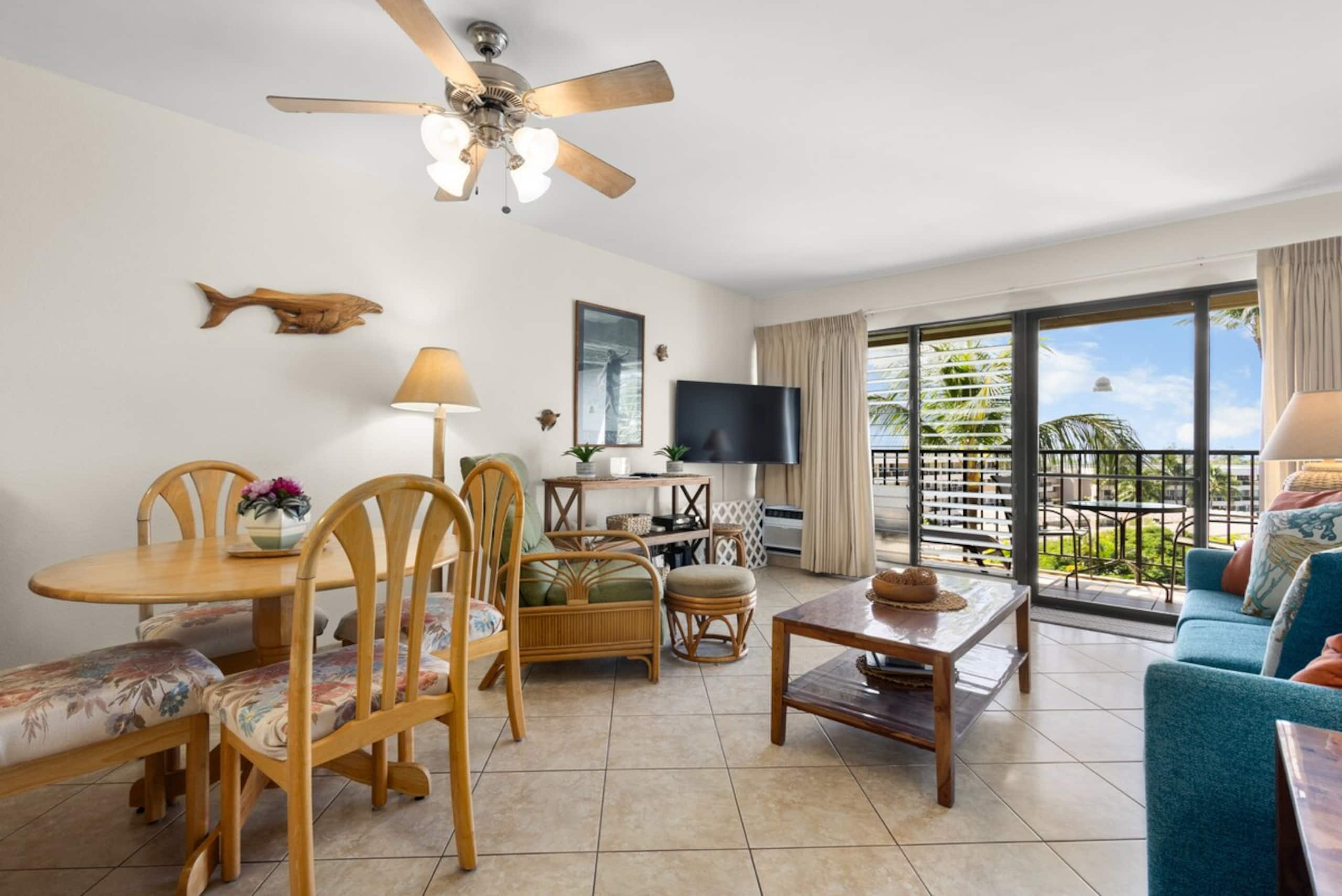 Tropical Escape Poolside Condo with Beach Access - Photo 7