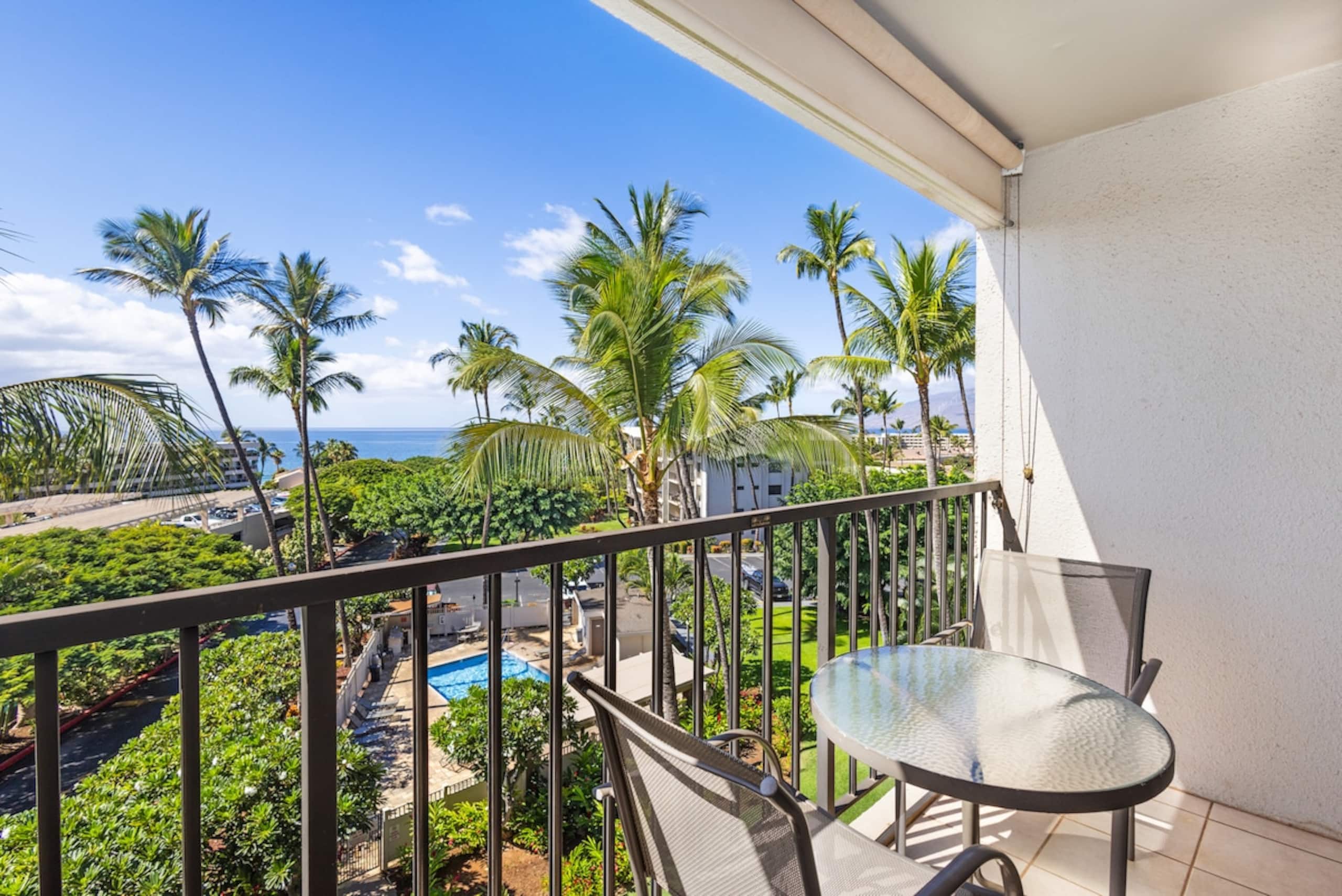 Tropical Escape Poolside Condo with Beach Access - Photo 2