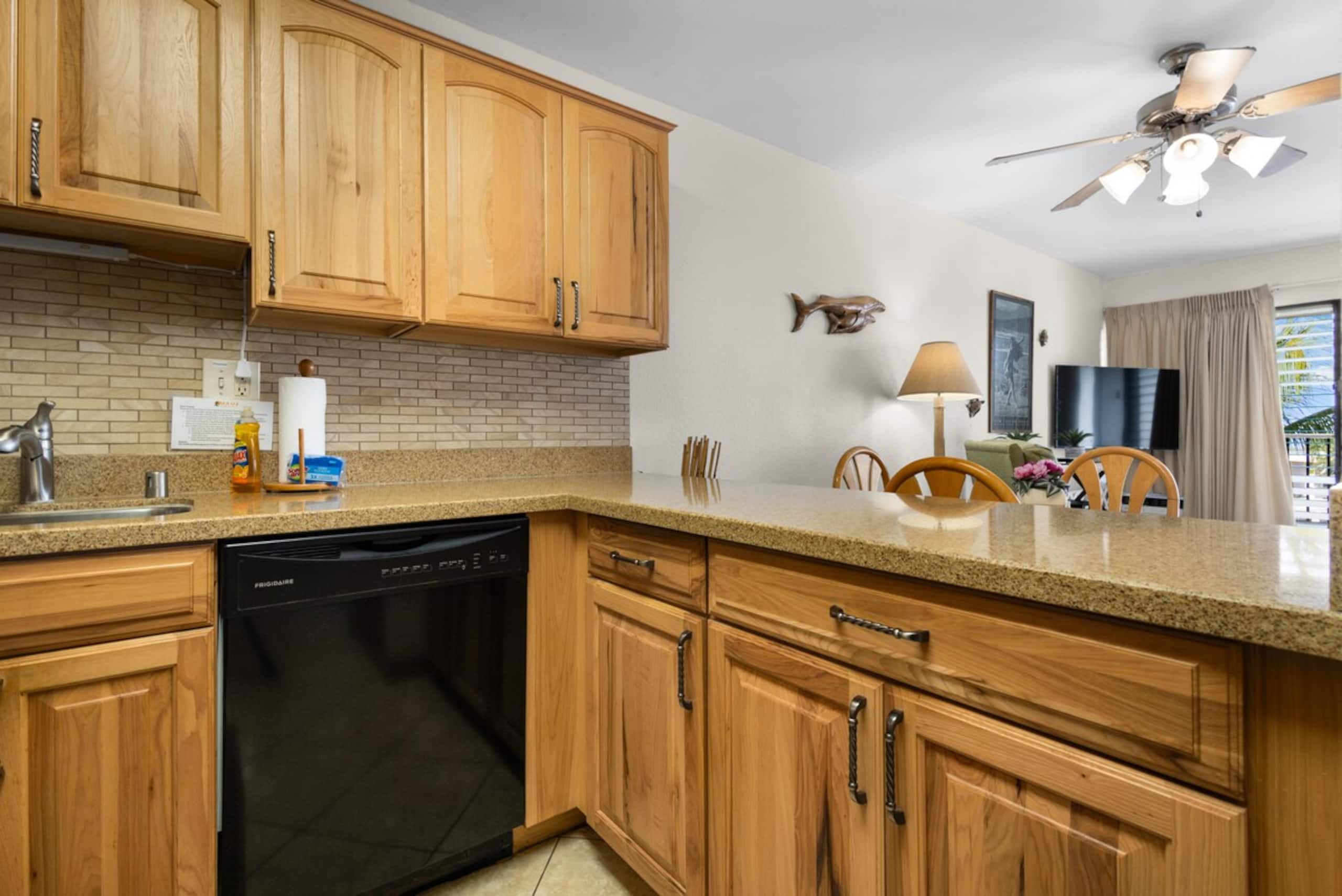Tropical Escape Poolside Condo with Beach Access - Photo 20