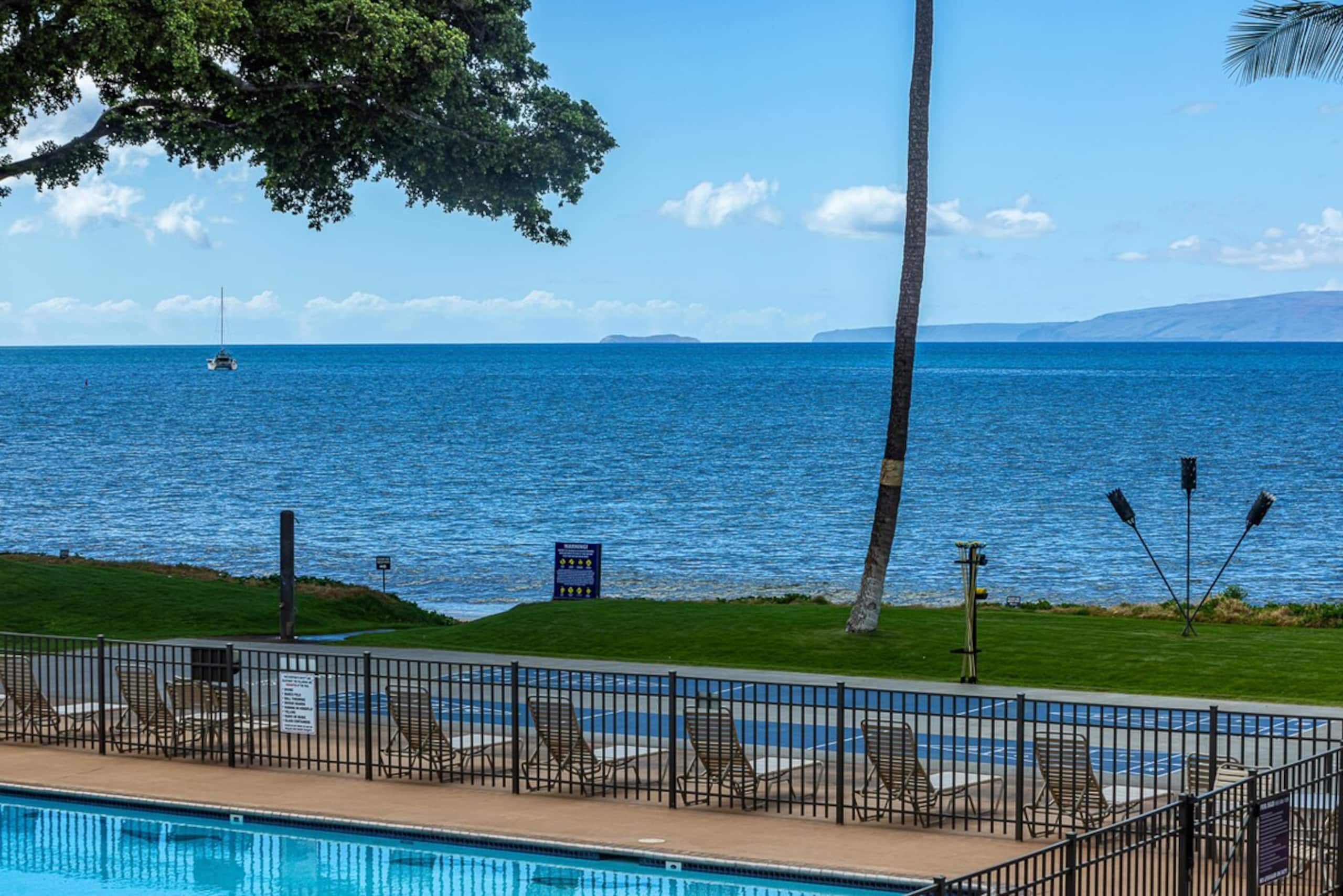 Oceanfront condo w/ sunset lanai views, pools - Photo 32