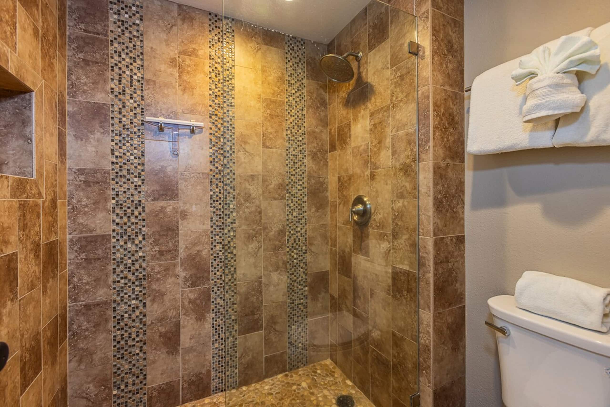Oceanfront condo w/ sunset lanai views, pools - Photo 23