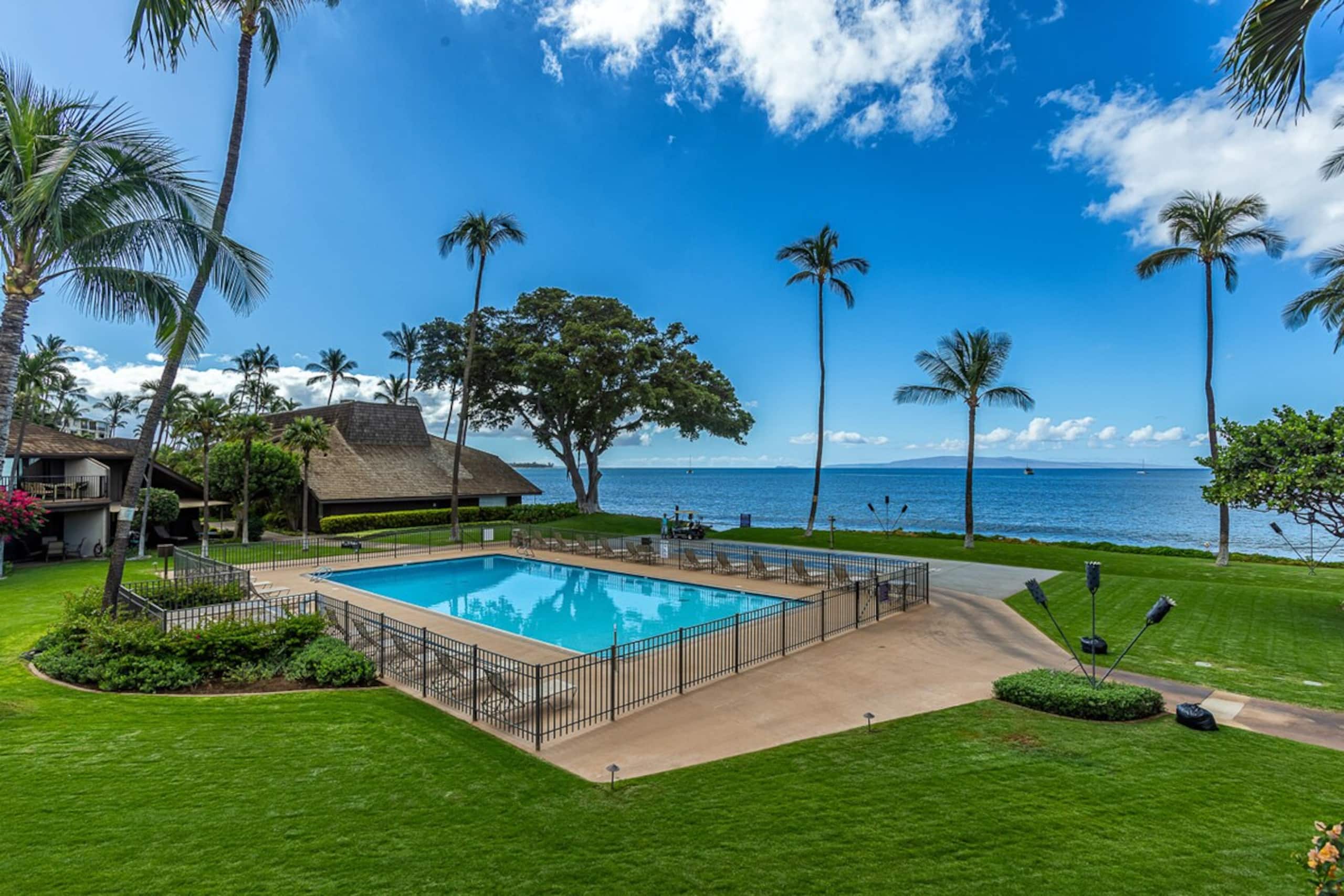 Oceanfront condo w/ sunset lanai views, pools - Photo 36