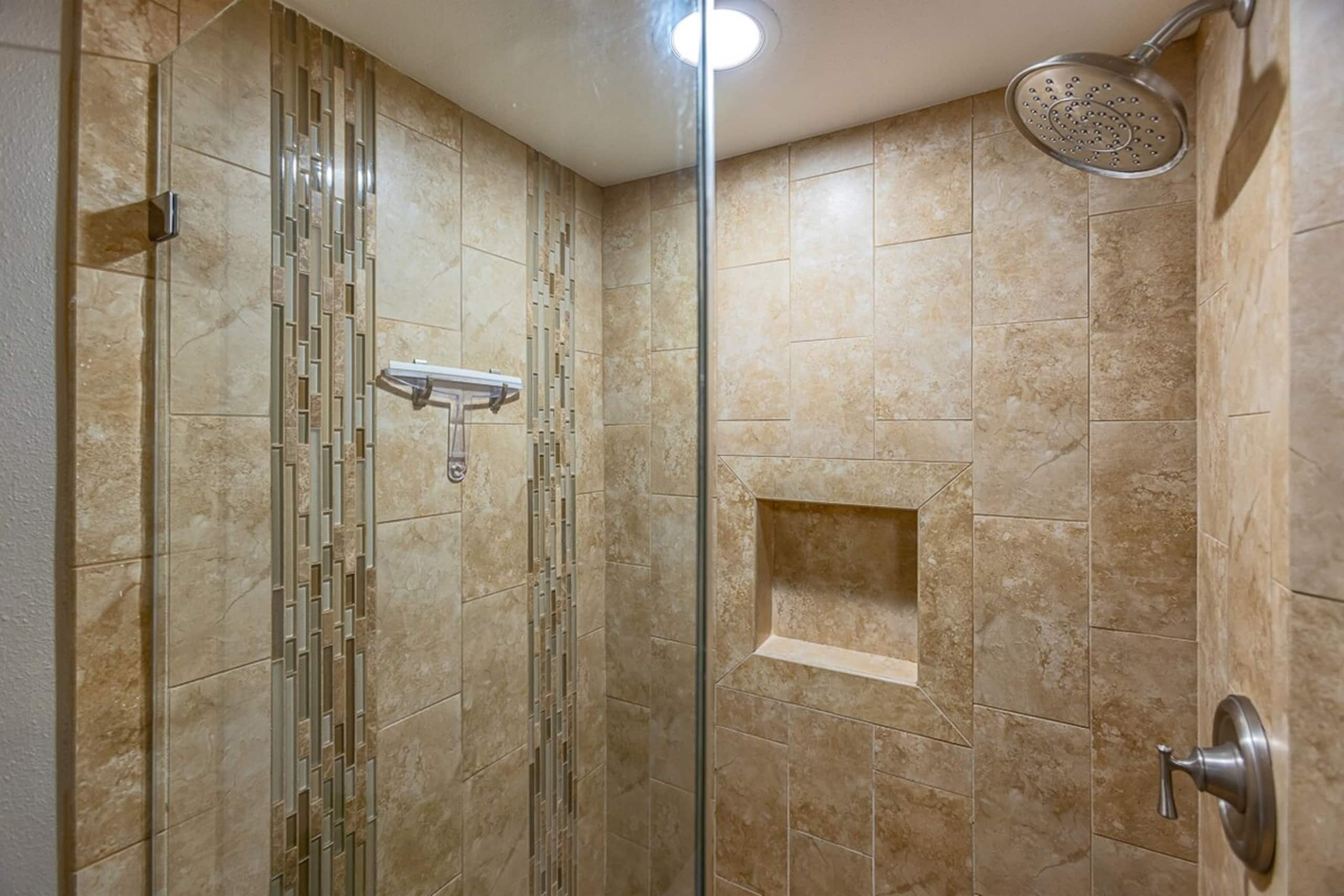 Oceanfront condo w/ sunset lanai views, pools - Photo 15
