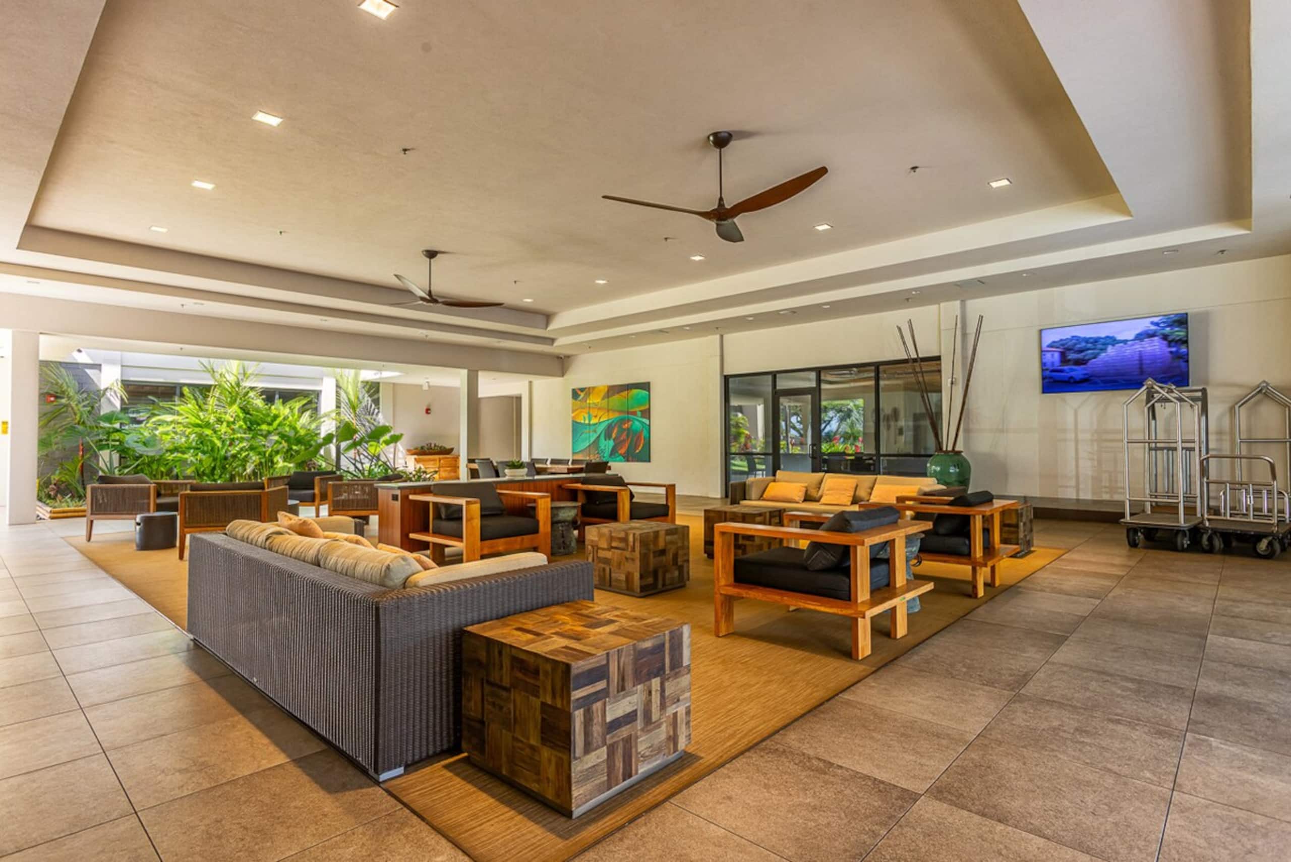 Oceanfront 1BR Kahana w/ whale views - Photo 33