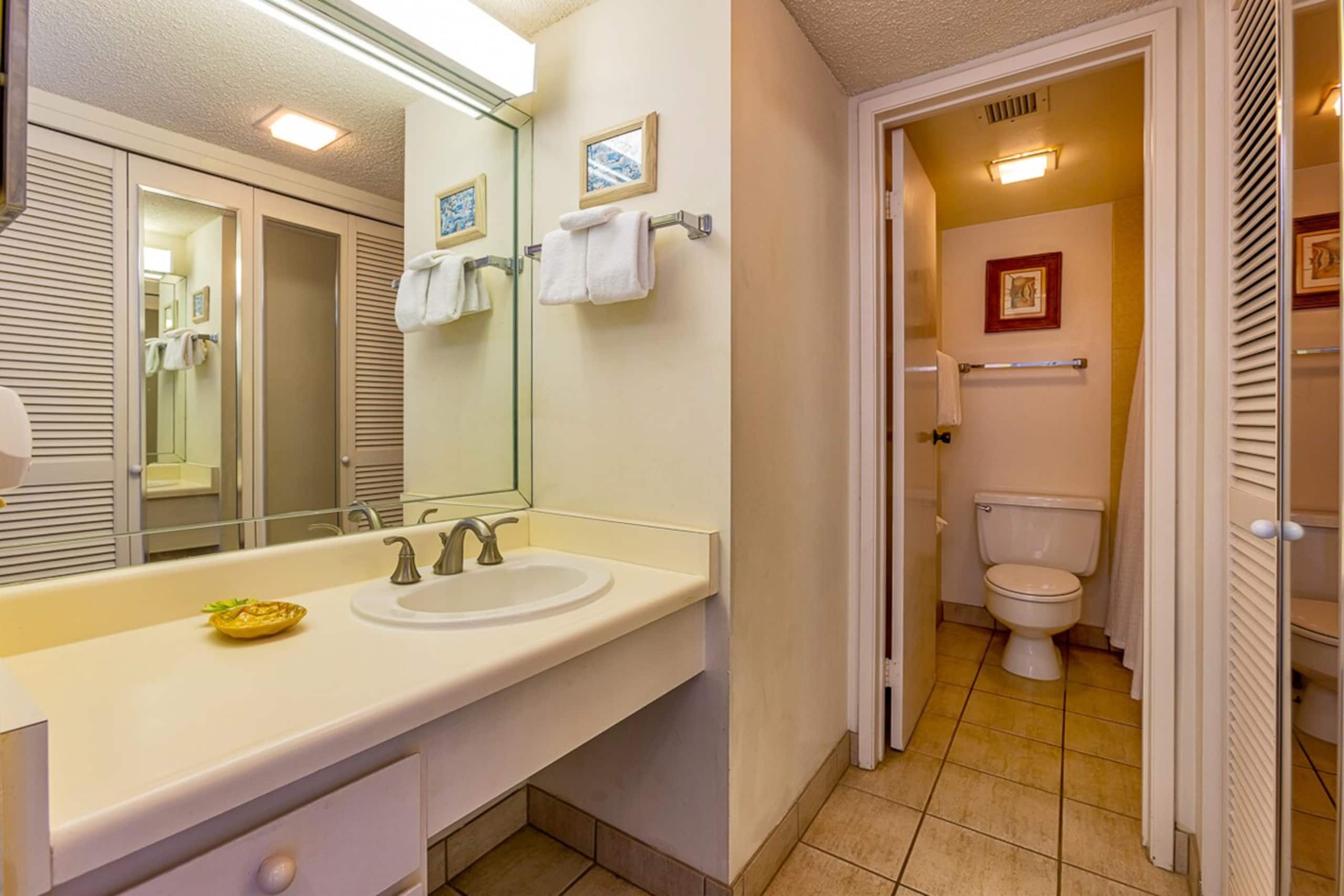 Oceanfront 1BR Kahana w/ whale views - Photo 17