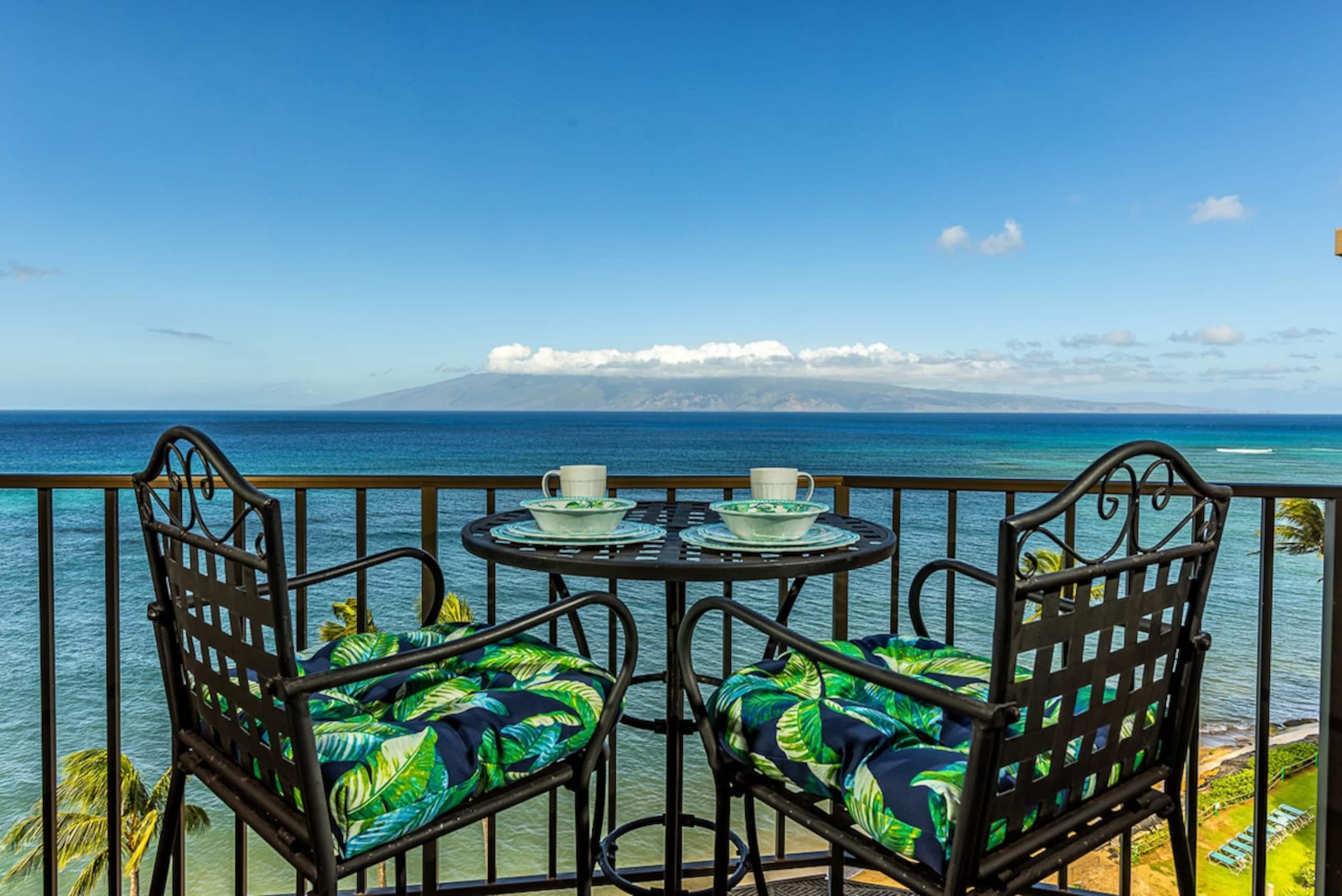 Oceanfront 1BR Kahana w/ whale views - Photo 23
