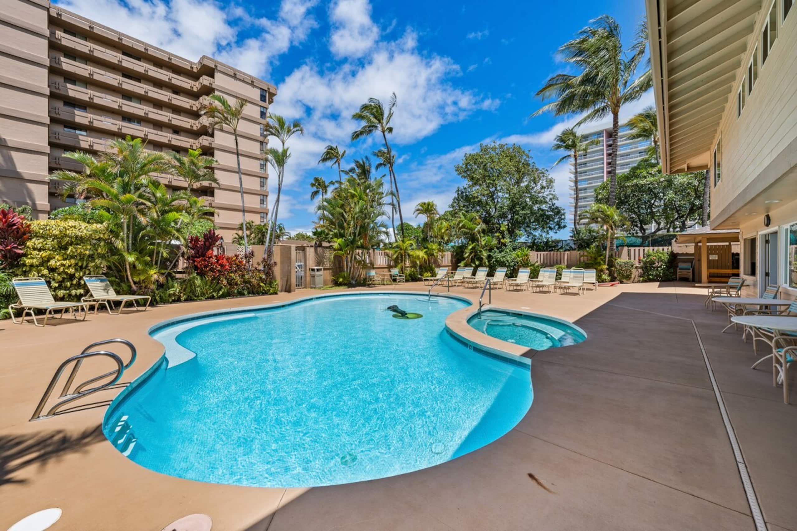 Maui Kai 206 Updated OceanFront Studio Pool AC - Photo 33