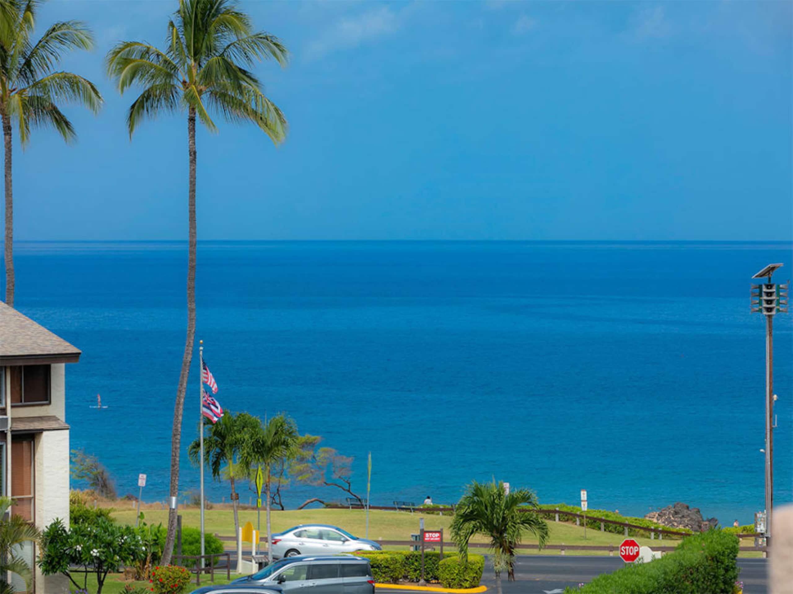 Island-Themed 2-Story w/Lanai & A/CKamaole Sands - Photo 60