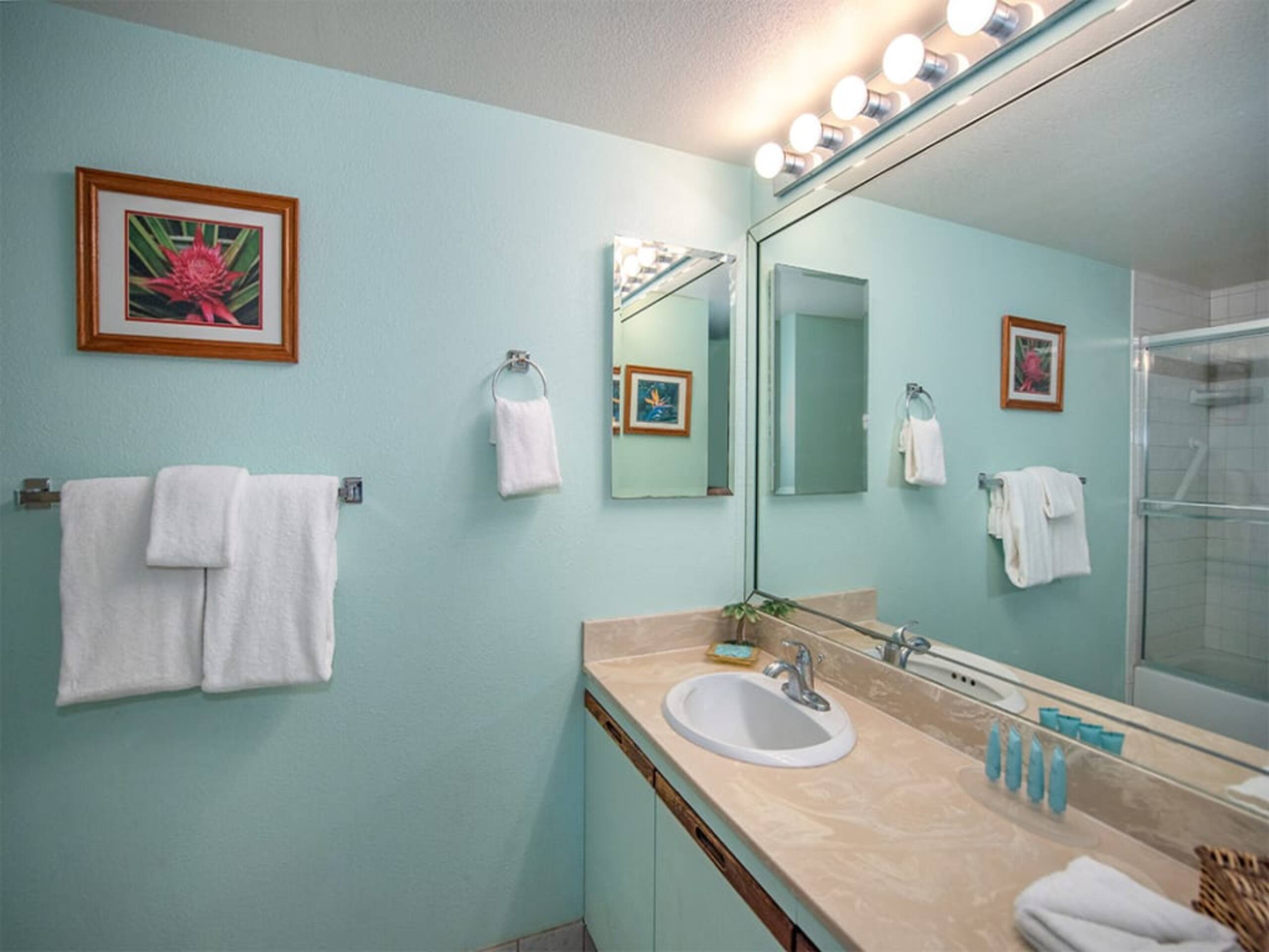 Island-Themed 2-Story w/Lanai & A/CKamaole Sands - Photo 68