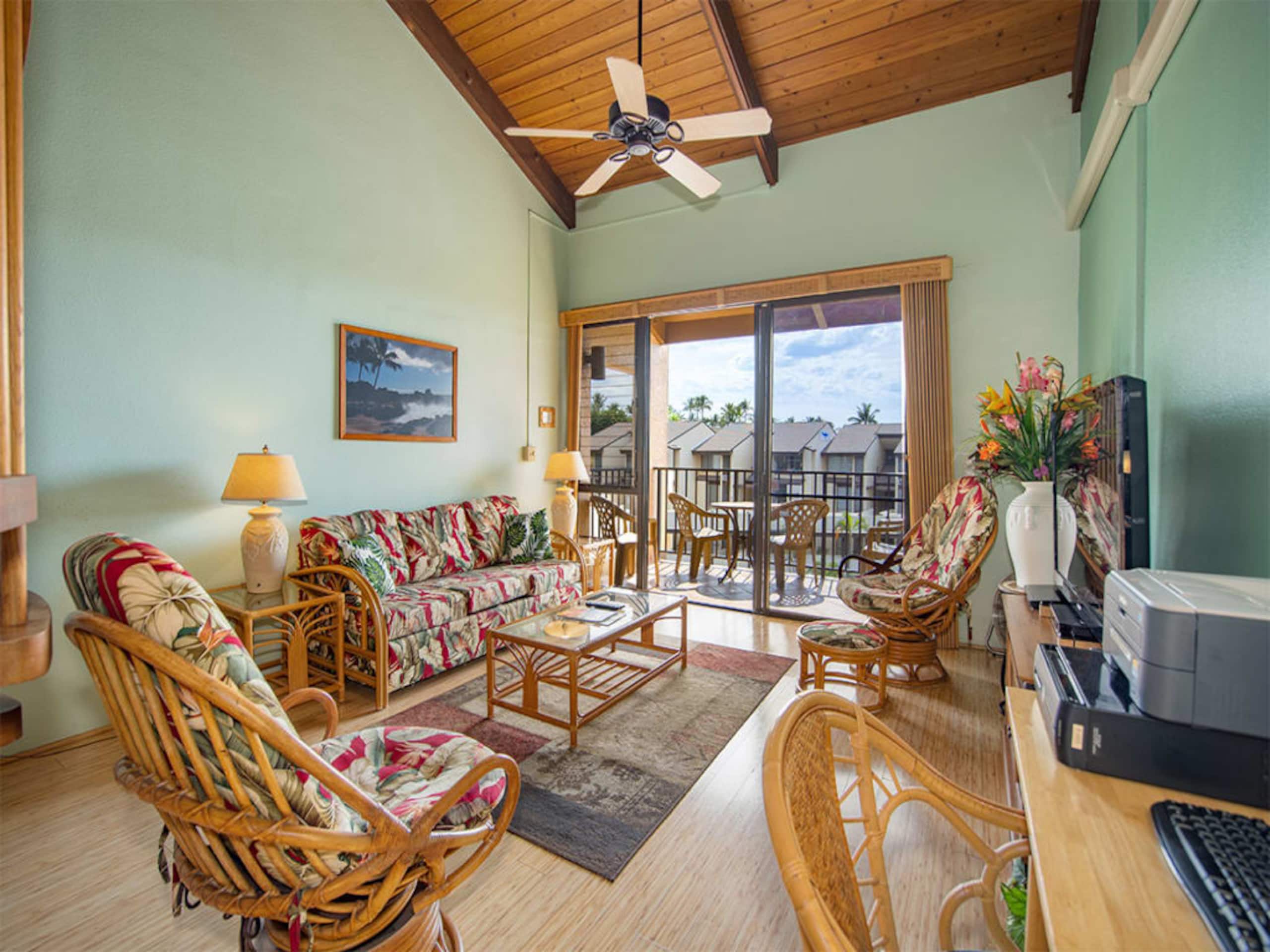 Island-Themed 2-Story w/Lanai & A/CKamaole Sands - Photo 53