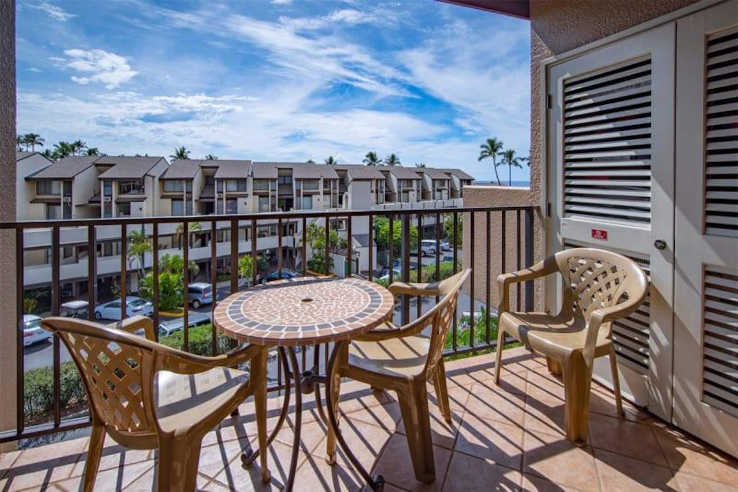 Island-Themed 2-Story w/Lanai & A/CKamaole Sands - Photo 52