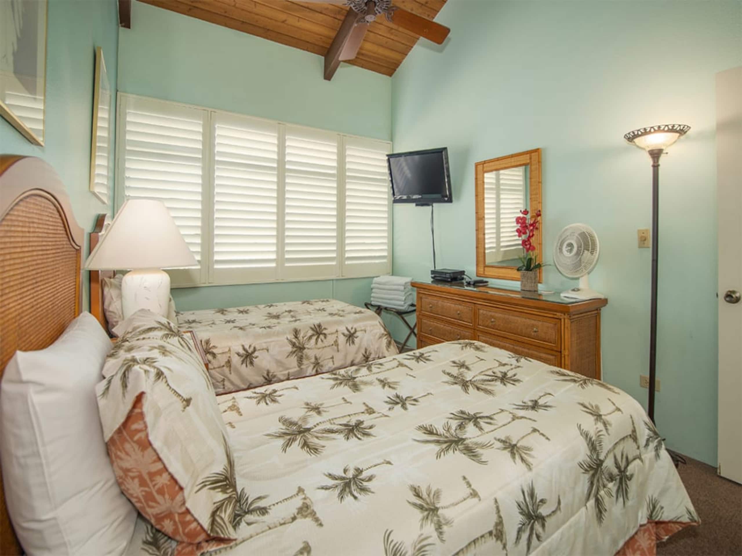 Island-Themed 2-Story w/Lanai & A/CKamaole Sands - Photo 69