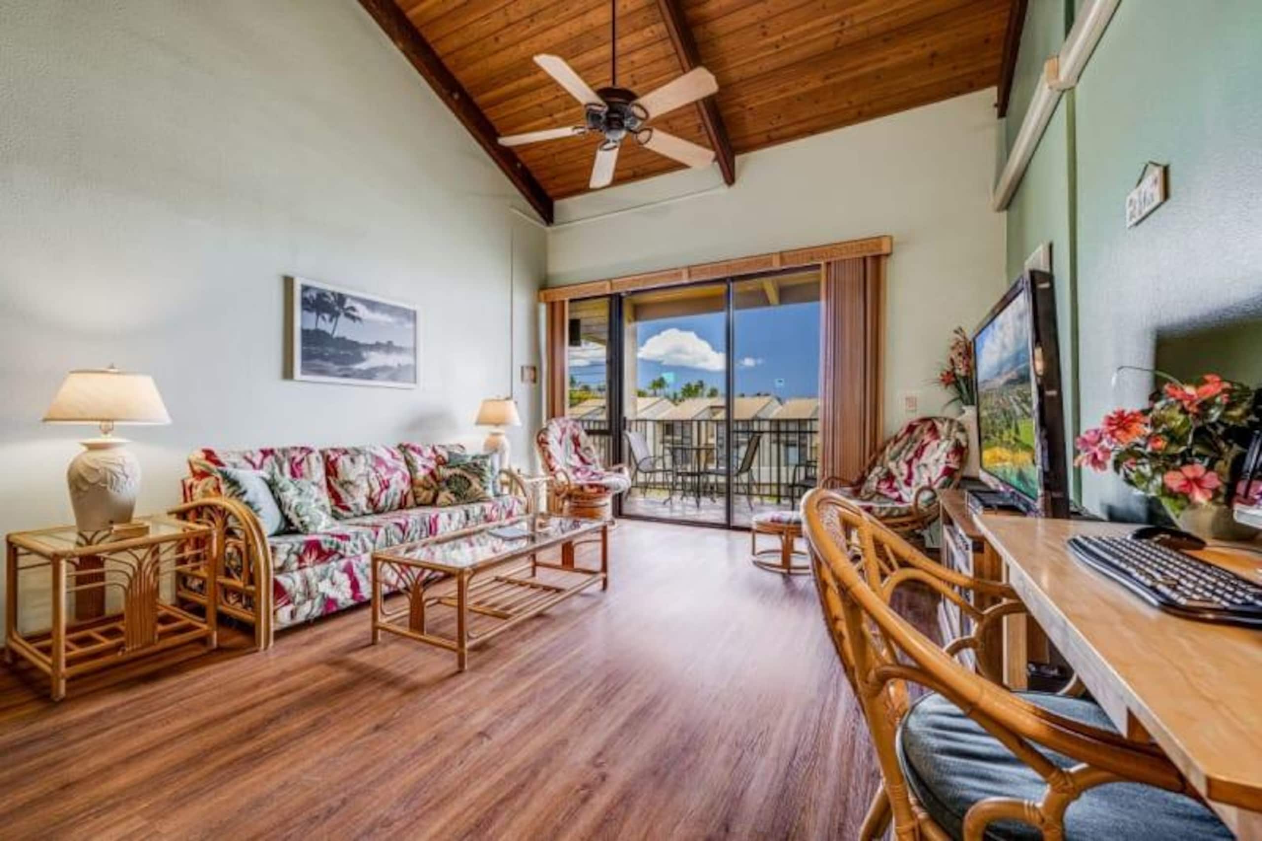 Island-Themed 2-Story w/Lanai & A/CKamaole Sands - Photo 3