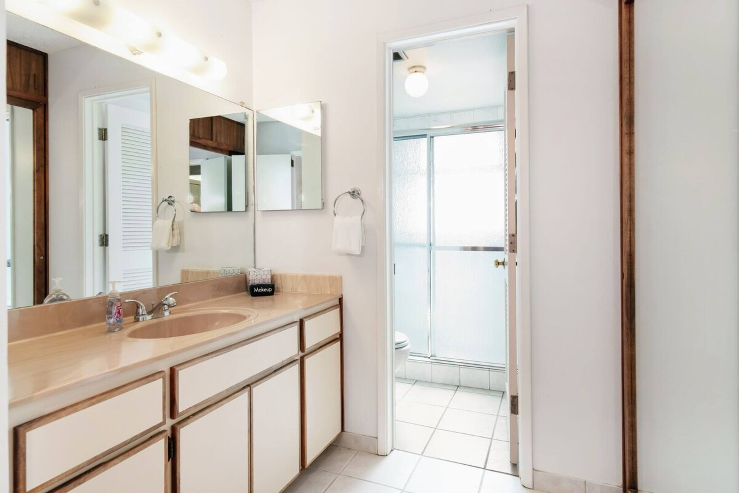 3 bedroom Oceanview Walk to Everything - KBR 612 - Photo 17