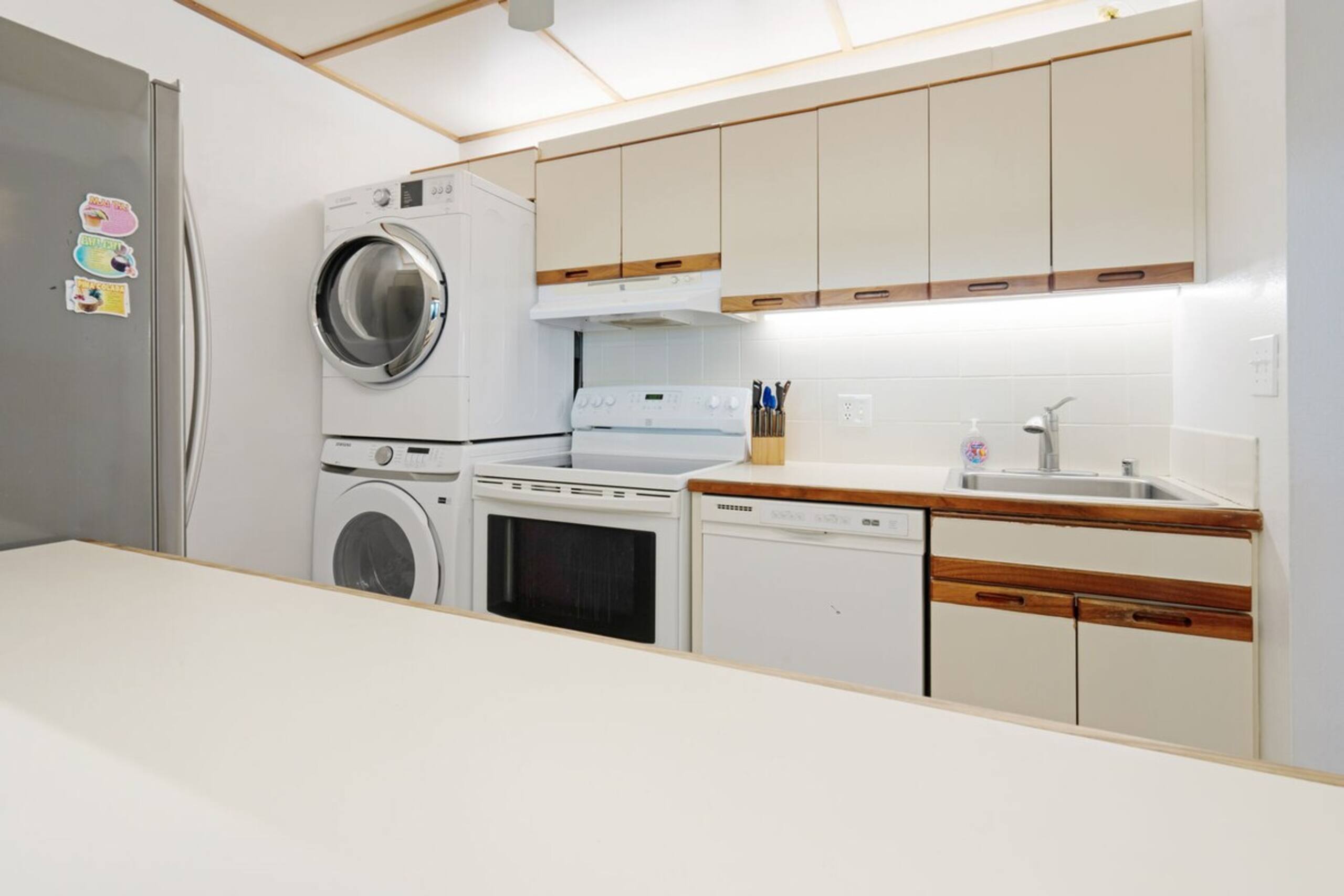 3 bedroom Oceanview Walk to Everything - KBR 612 - Photo 40
