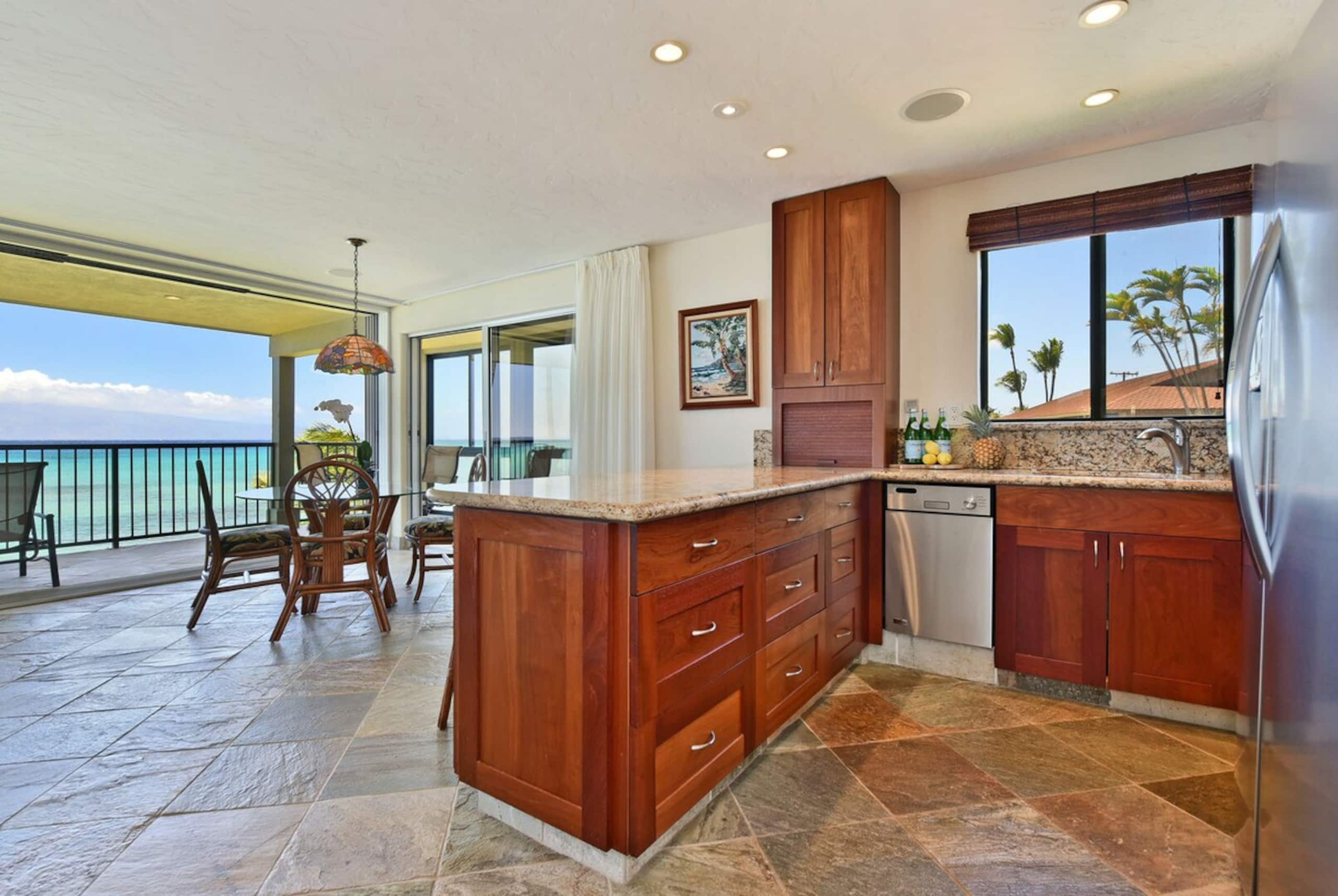 Beautiful updated 2bd condo, a sleek new finish - Photo 11