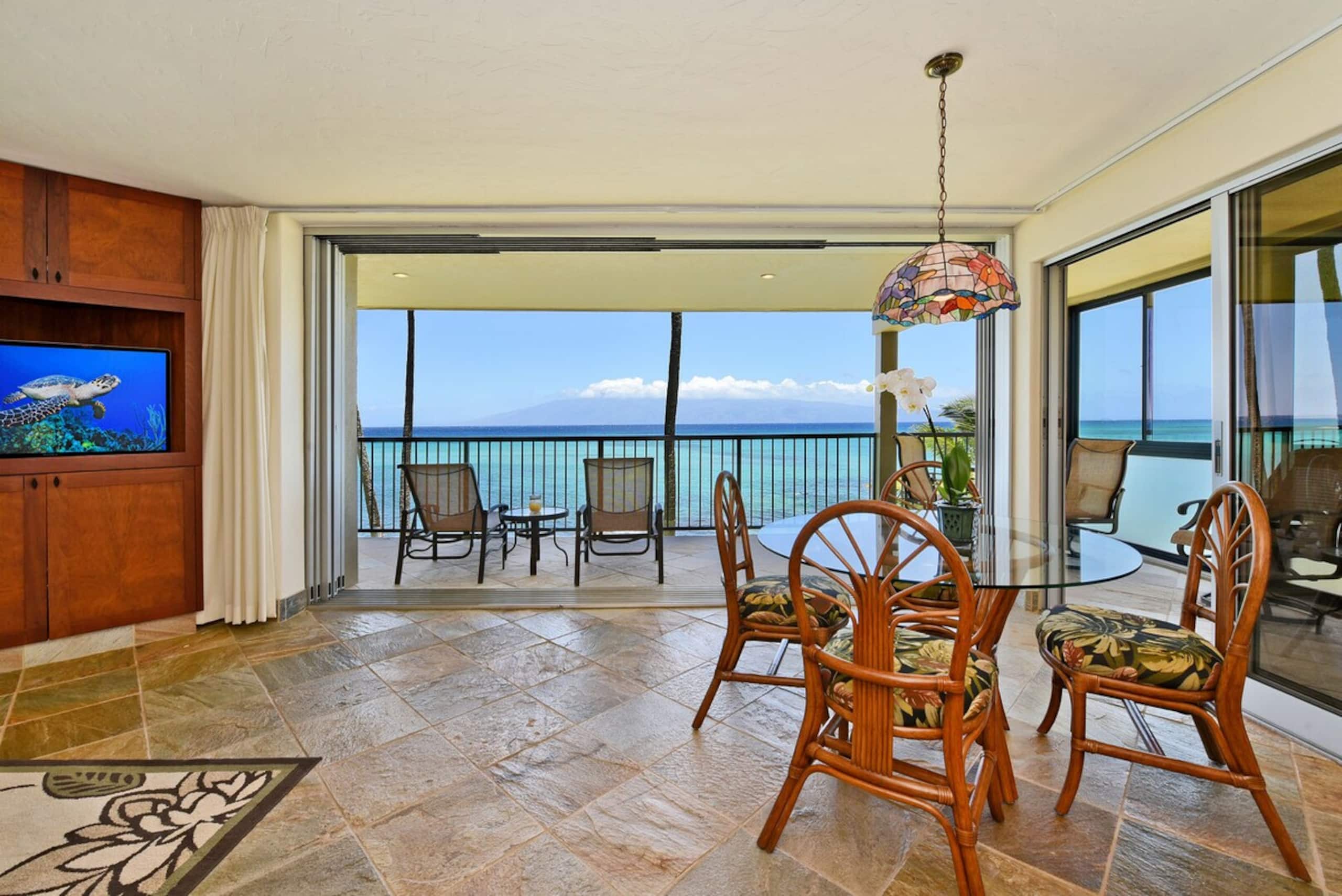 Beautiful updated 2bd condo, a sleek new finish - Photo 6