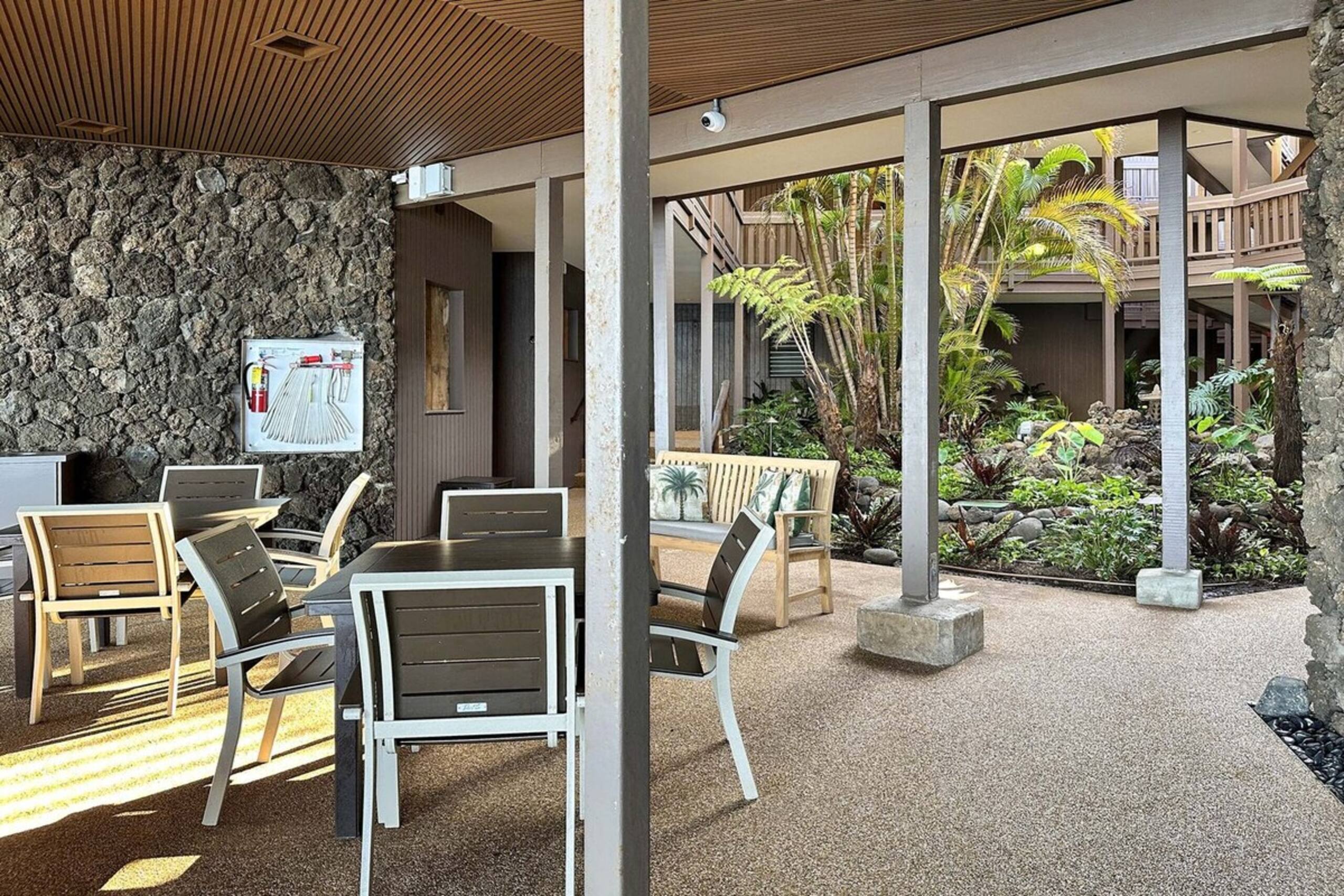 Hale Hui Kai 208, Renovated, Ocean View, Split AC - Photo 37