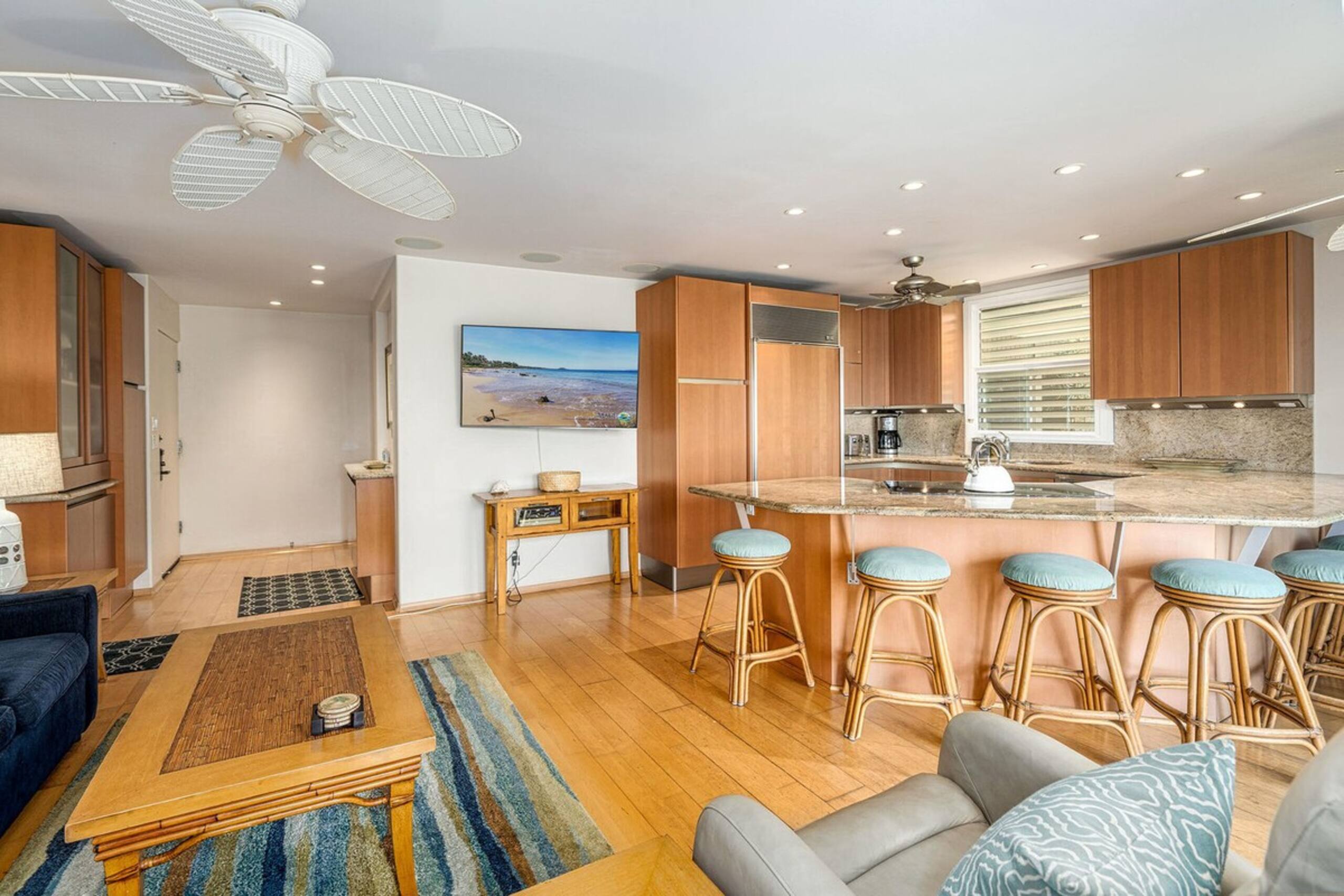 Hale Hui Kai 208, Renovated, Ocean View, Split AC - Photo 3