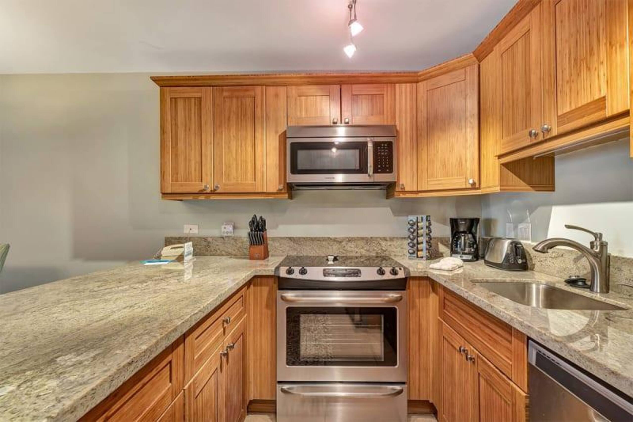 2 Bedroom Partial Ocean View -Kamaole Sands 10413 - Photo 6