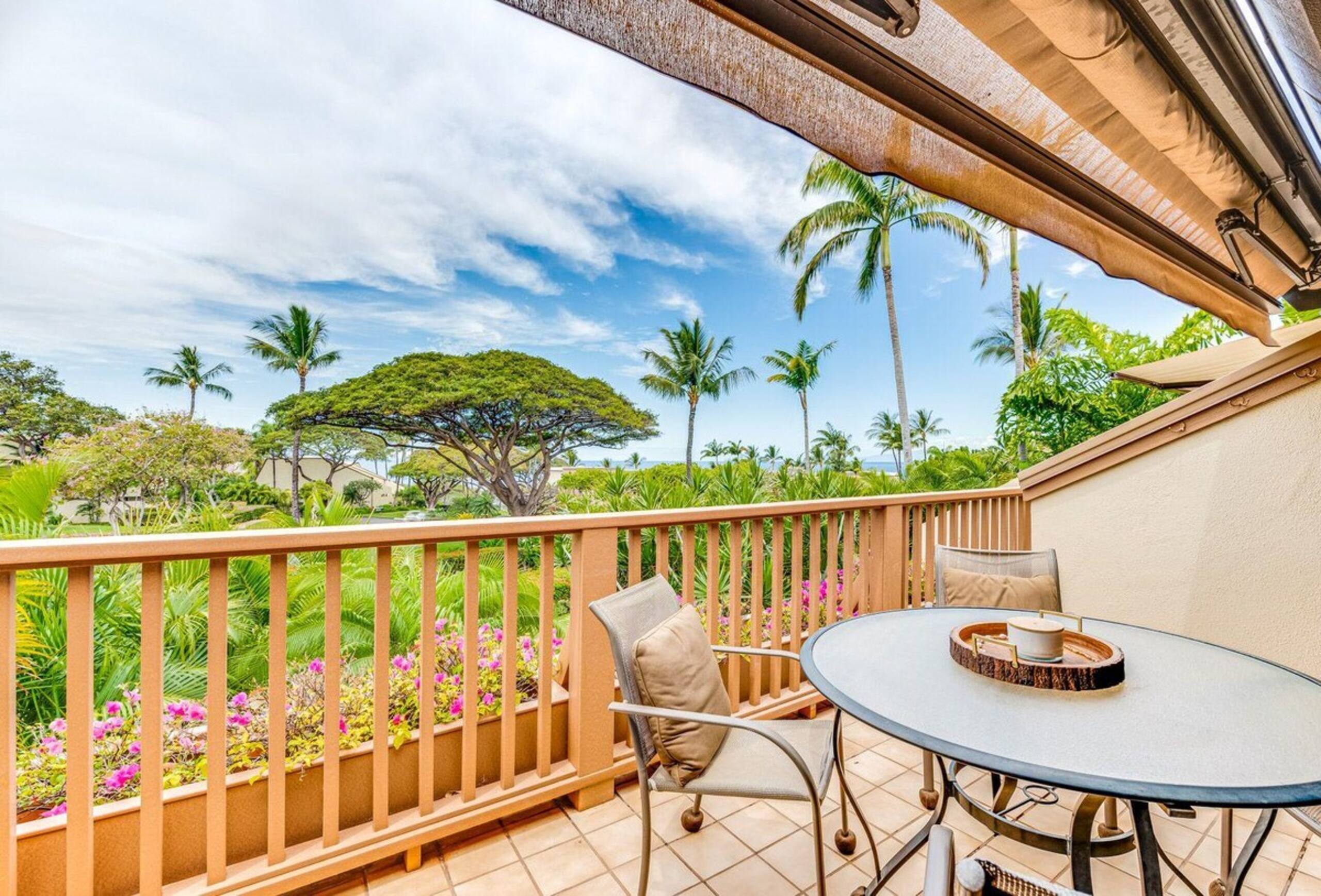 Top Floor Spacious Ocean View Condo Minutes to Be - Photo 14
