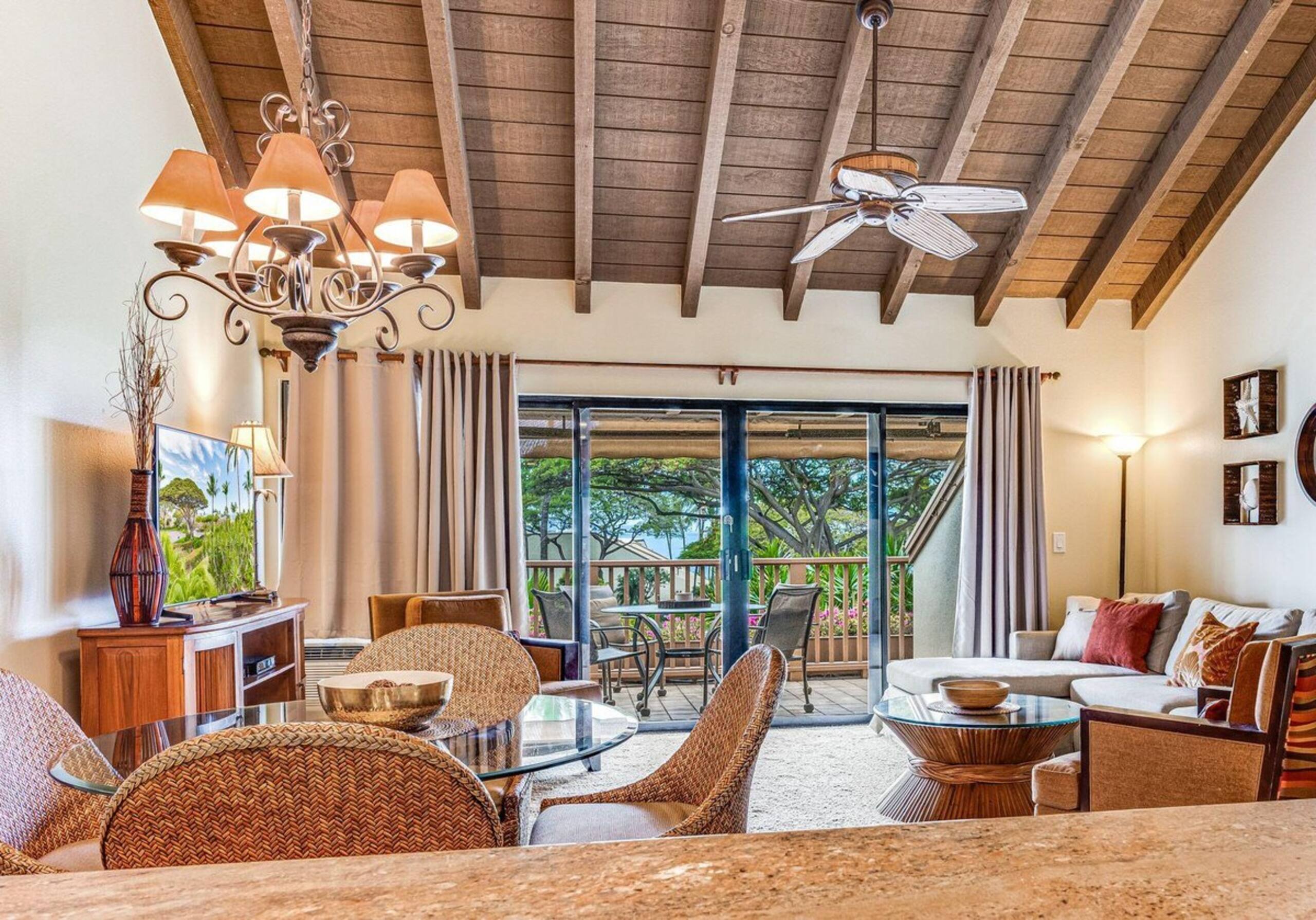 Top Floor Spacious Ocean View Condo Minutes to Be - Photo 7