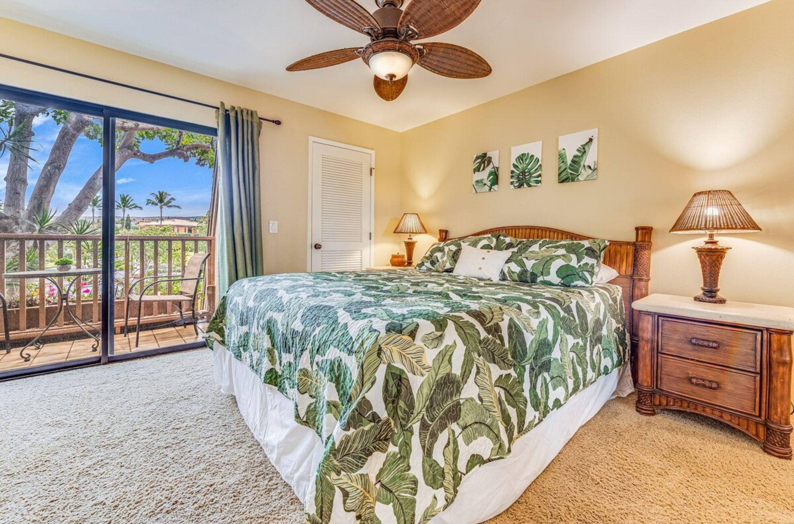 Top Floor Spacious Ocean View Condo Minutes to Be - Photo 3