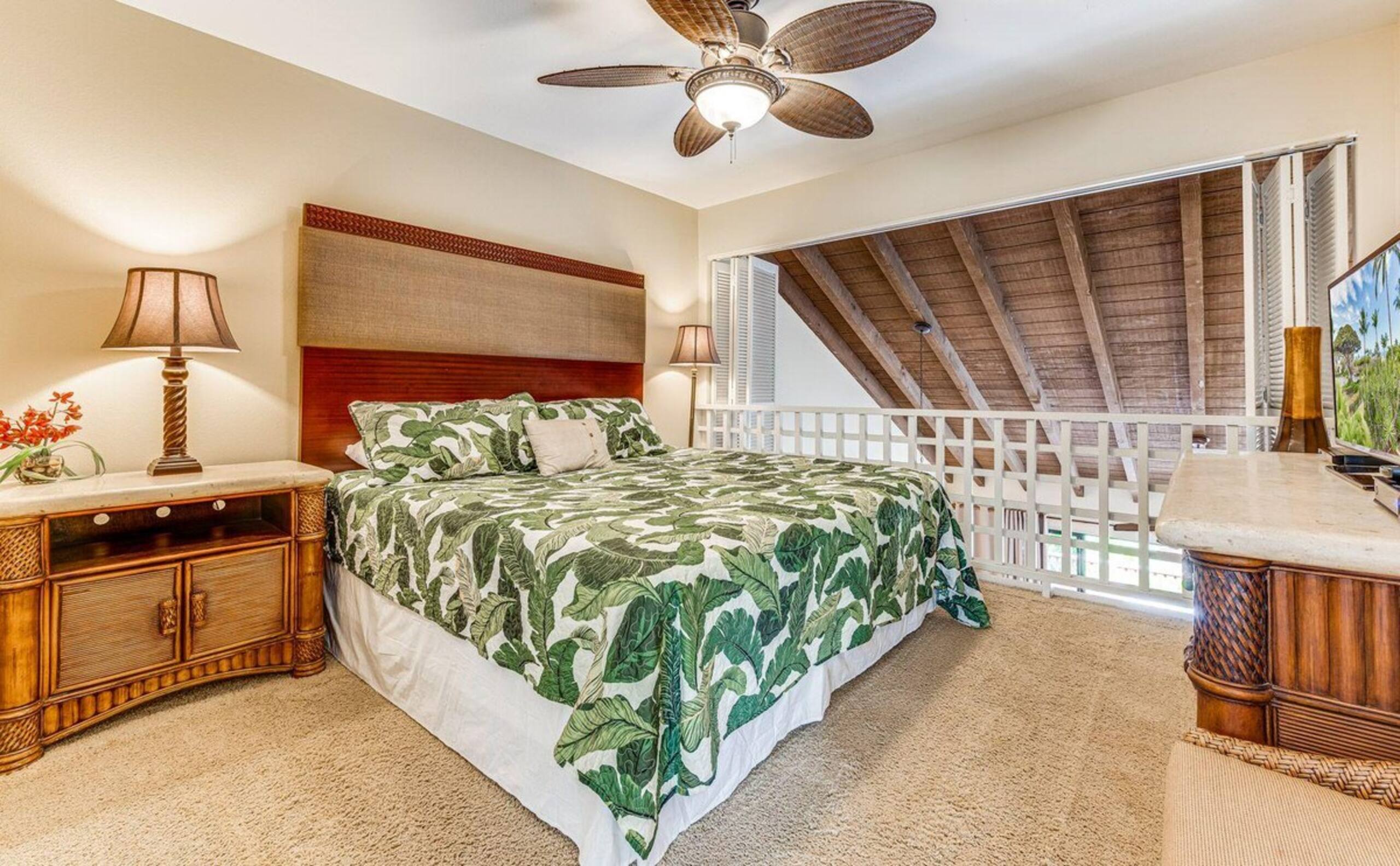 Top Floor Spacious Ocean View Condo Minutes to Be - Photo 24