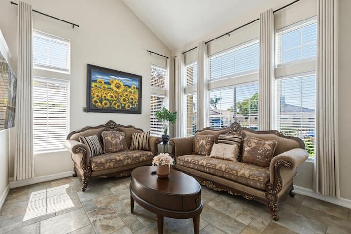 5br European Home / 2 Suites Nearfairplex/cal Poly - Pomona, CA