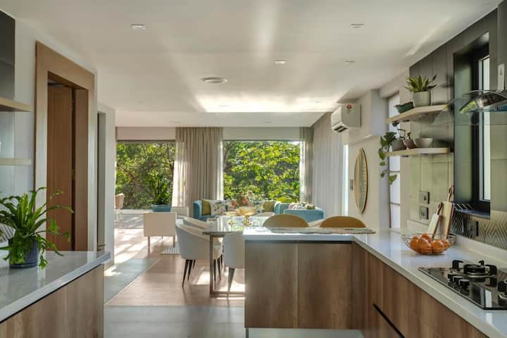 Full kitchen image 1